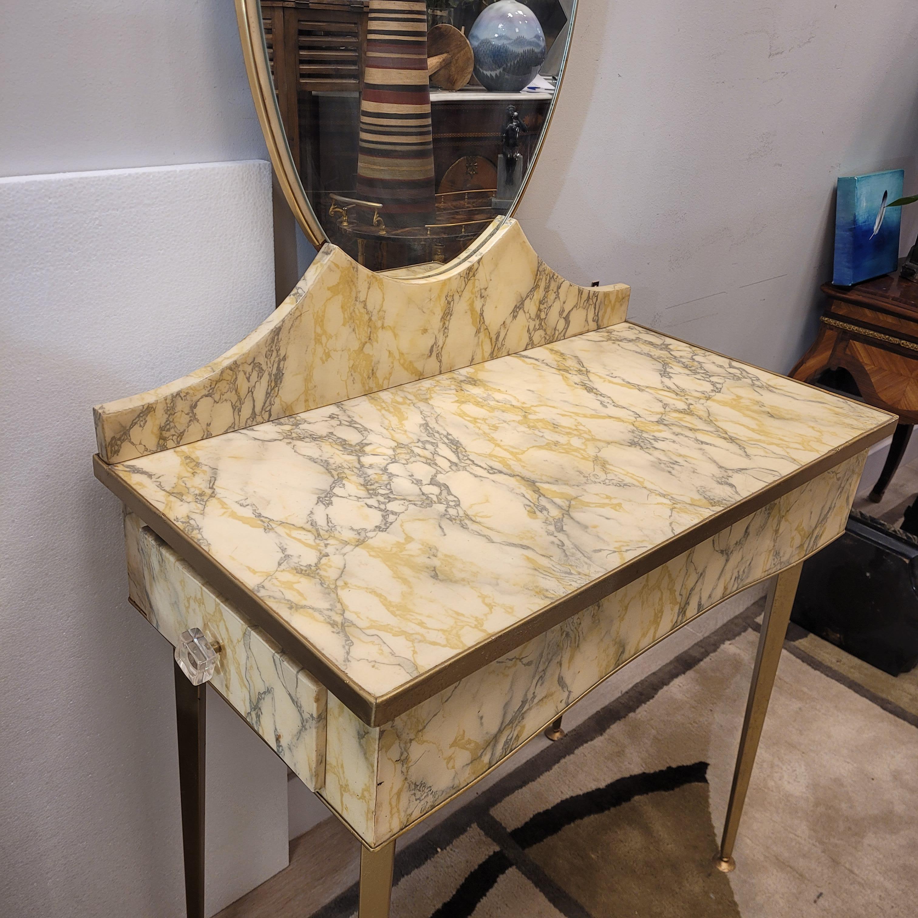 Ottone Tavolo da toilette italiano art déco giallo pergamena e grigio, Coiffeuse in vendita