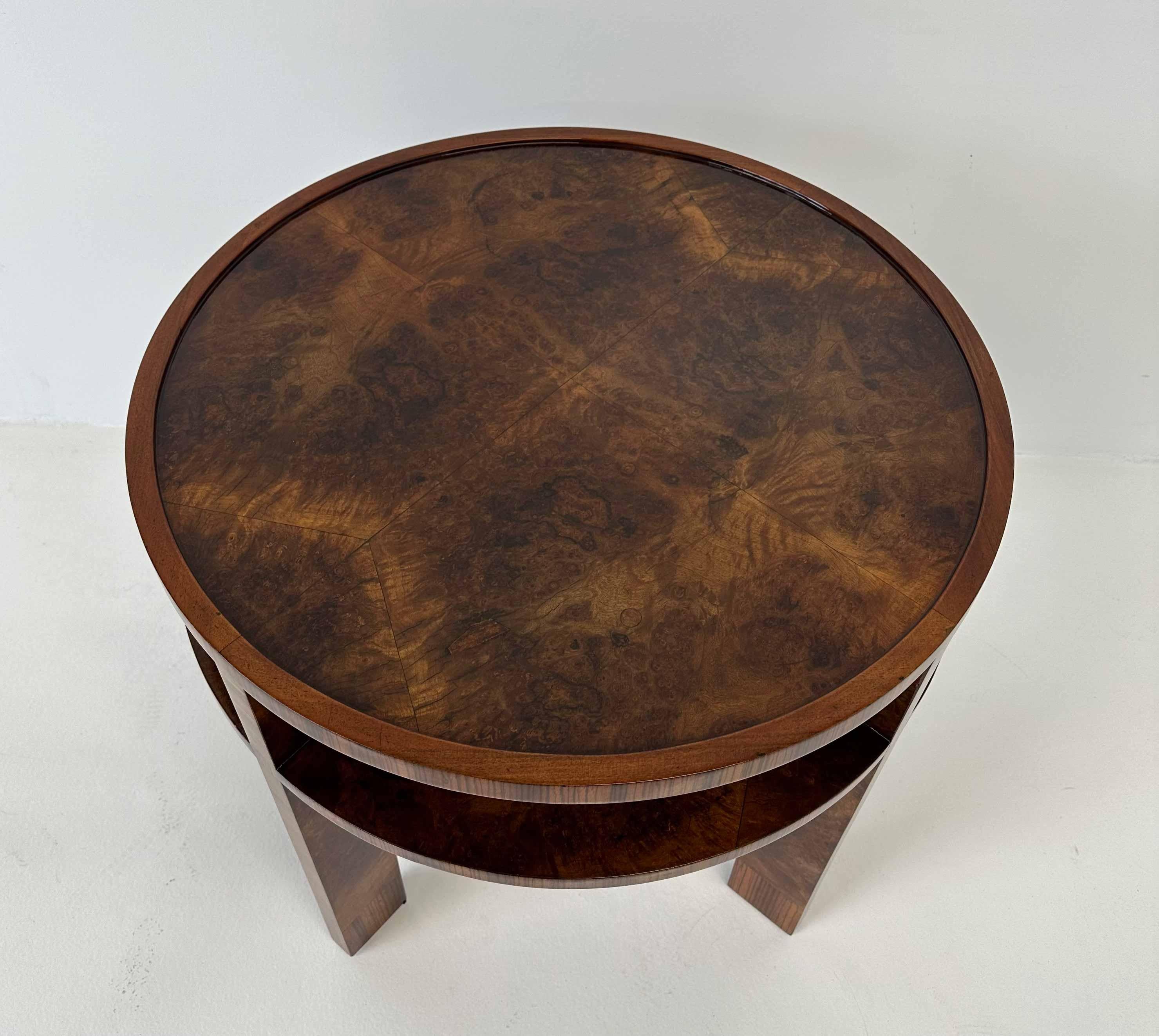 Metà XX secolo Tavolino da caffè Art Deco italiano in Wood Wood e radica di noce, anni '30