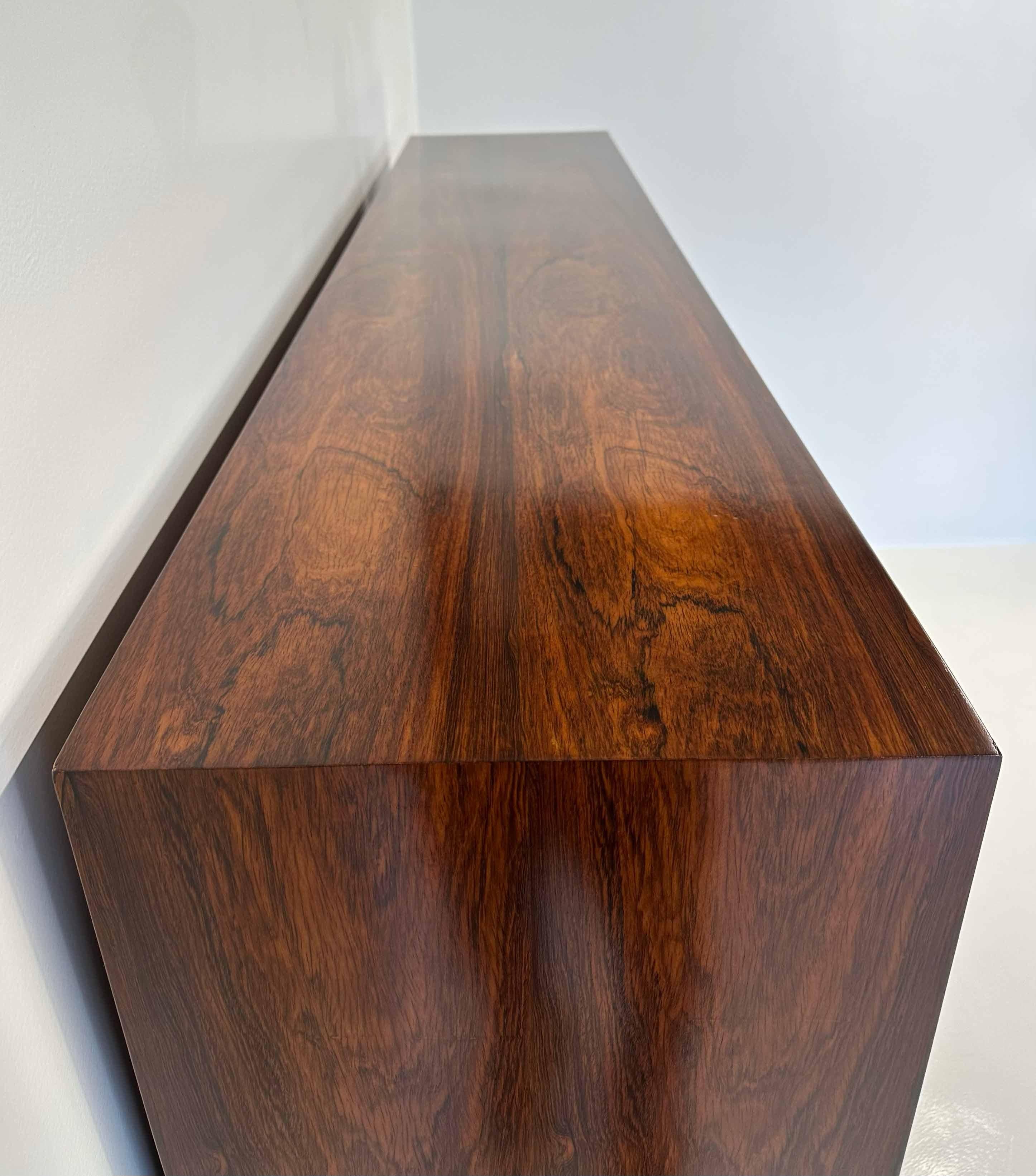 Italian Art Deco Ziricote Wood and Velvet Sideboard Cabinet attr. Borsani, 1950s For Sale 4