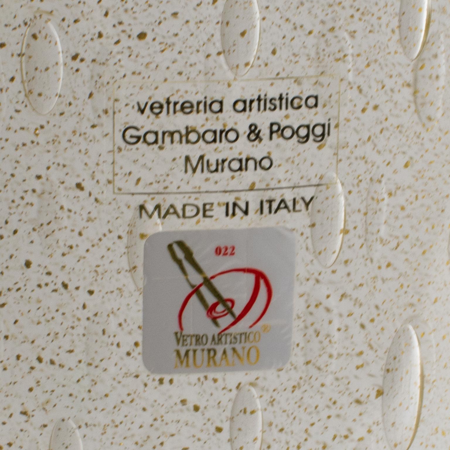 20th Century Italian Art Glass Murano Vase Gold Flakes and Bubbles by Gambaro & Poggi For Sale
