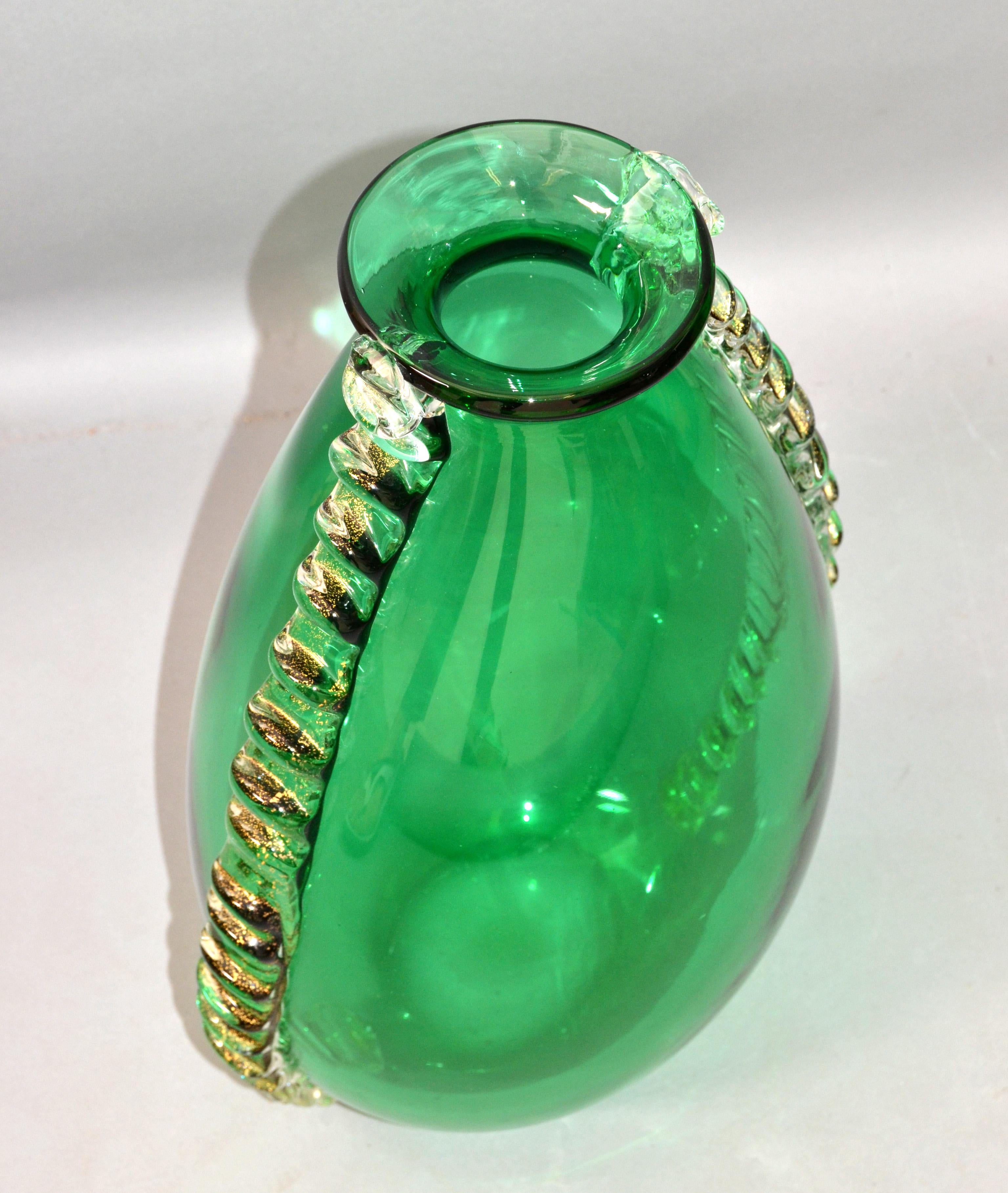 20th Century Italian Art Glass Vase Pino Signoretto Style Blown Green Murano Glass Gold Inlay For Sale