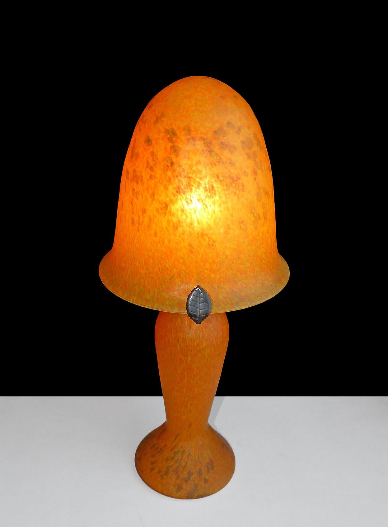 Italian Art Nouveau and Art Deco Mushroom Murano Table Lamp in Amber Glass Paste 2