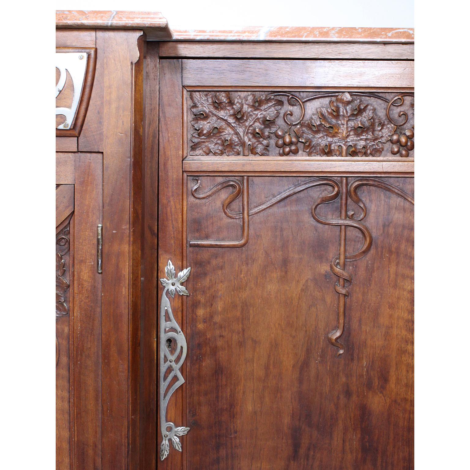 Italian Art Nouveau Carved Walnut Buffet Server, Vittorio Valabrega ‘1861-1952’ For Sale 1