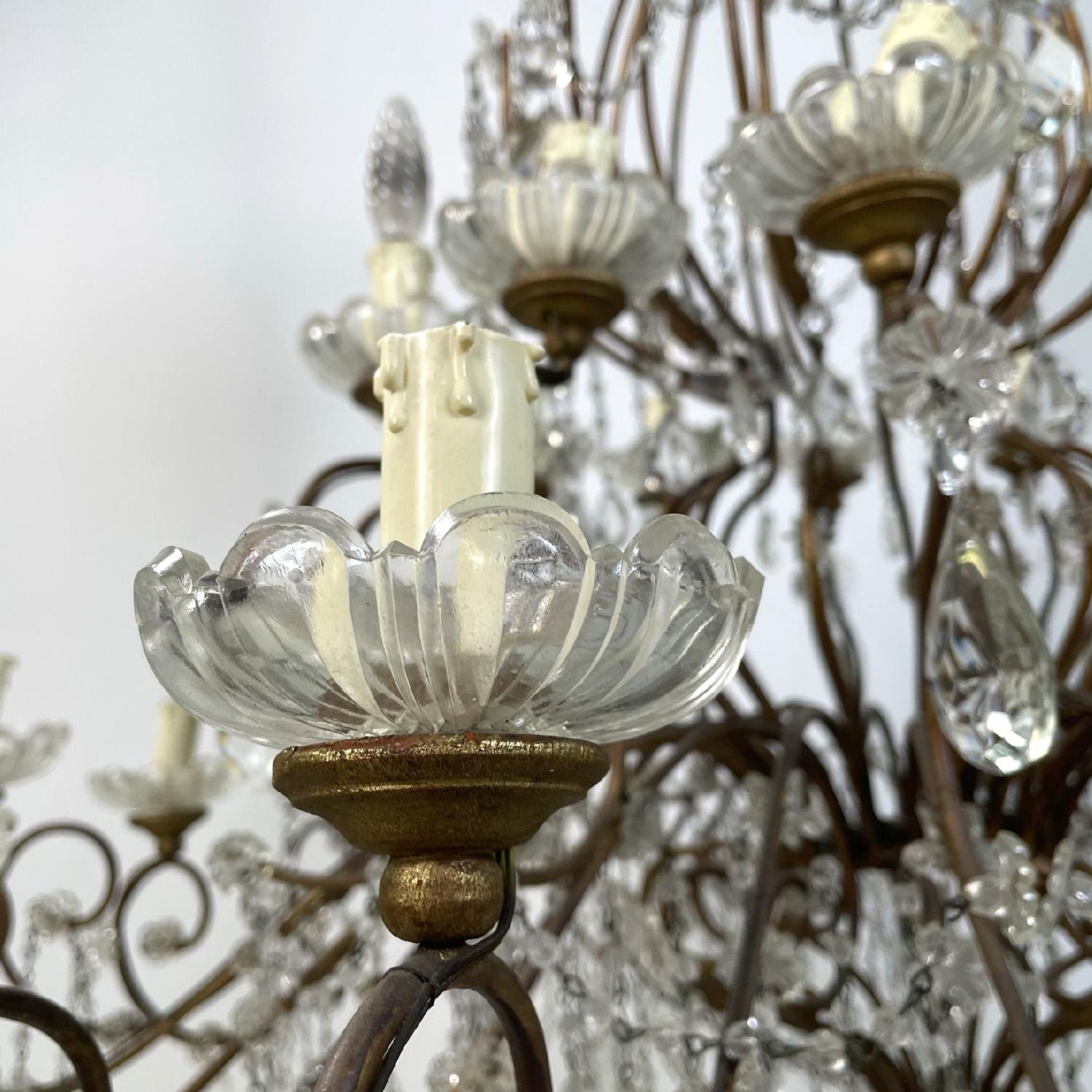 Italian art nouveau crystal drops golden wrought iron wood chandelier, 1900s 4
