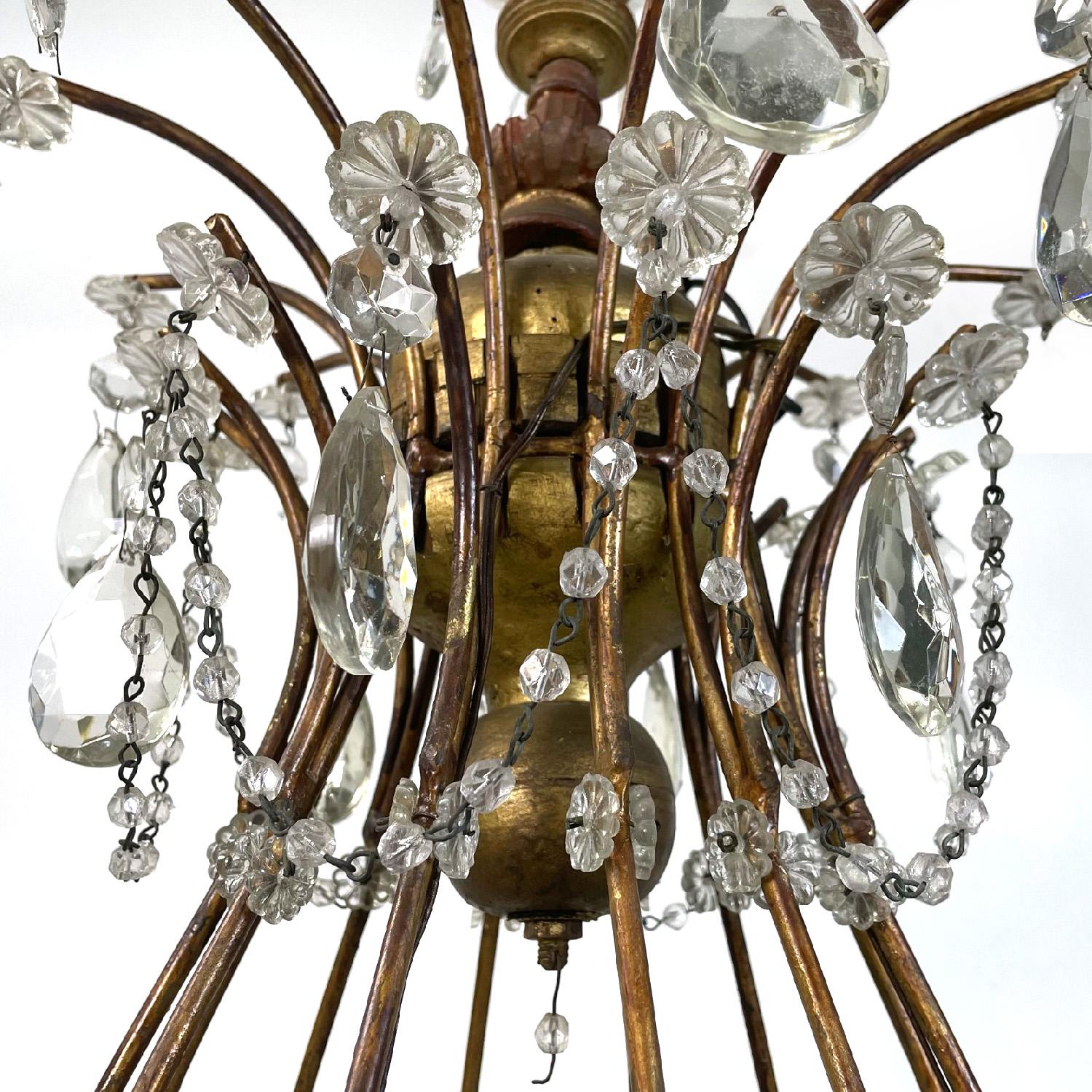 Italian art nouveau crystal drops golden wrought iron wood chandelier, 1900s 6