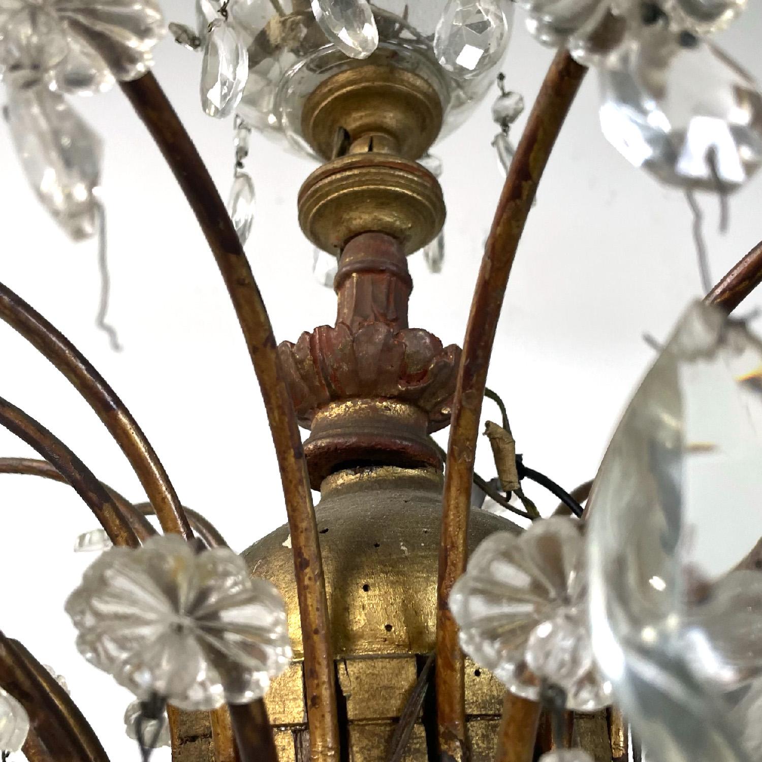 Italian art nouveau crystal drops golden wrought iron wood chandelier, 1900s 8