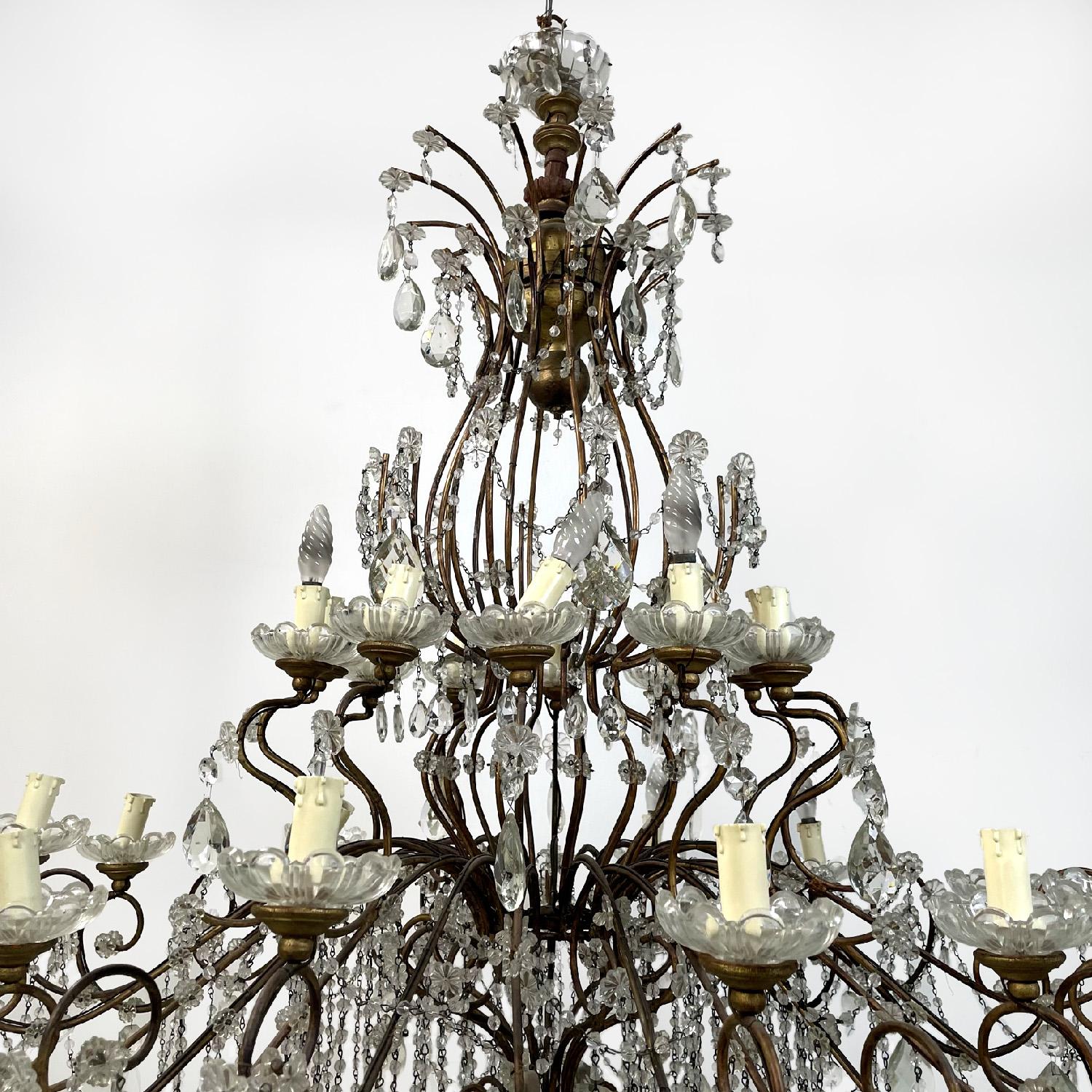 Art Nouveau Italian art nouveau crystal drops golden wrought iron wood chandelier, 1900s