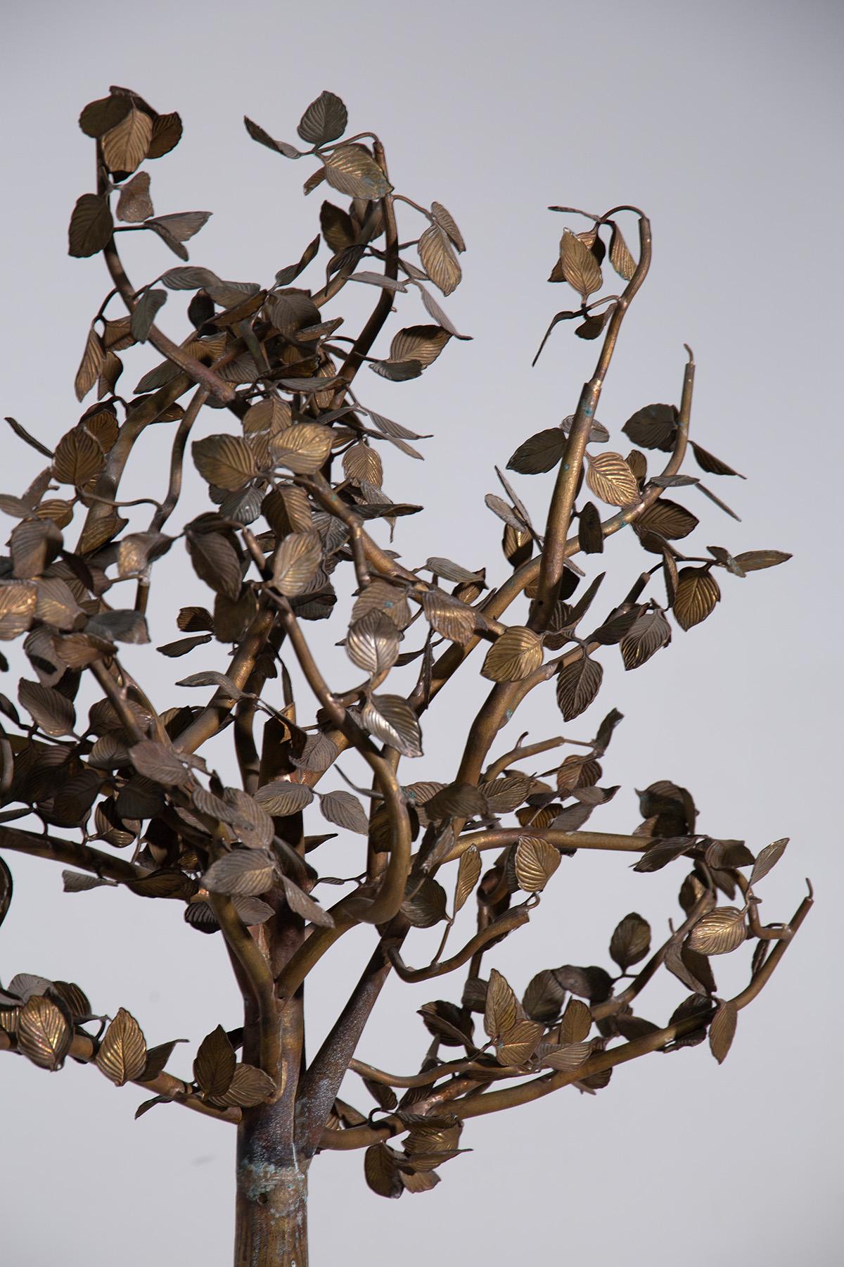 Doré Sculpture d'arbre italienne Art Nouveau en métal doré en vente