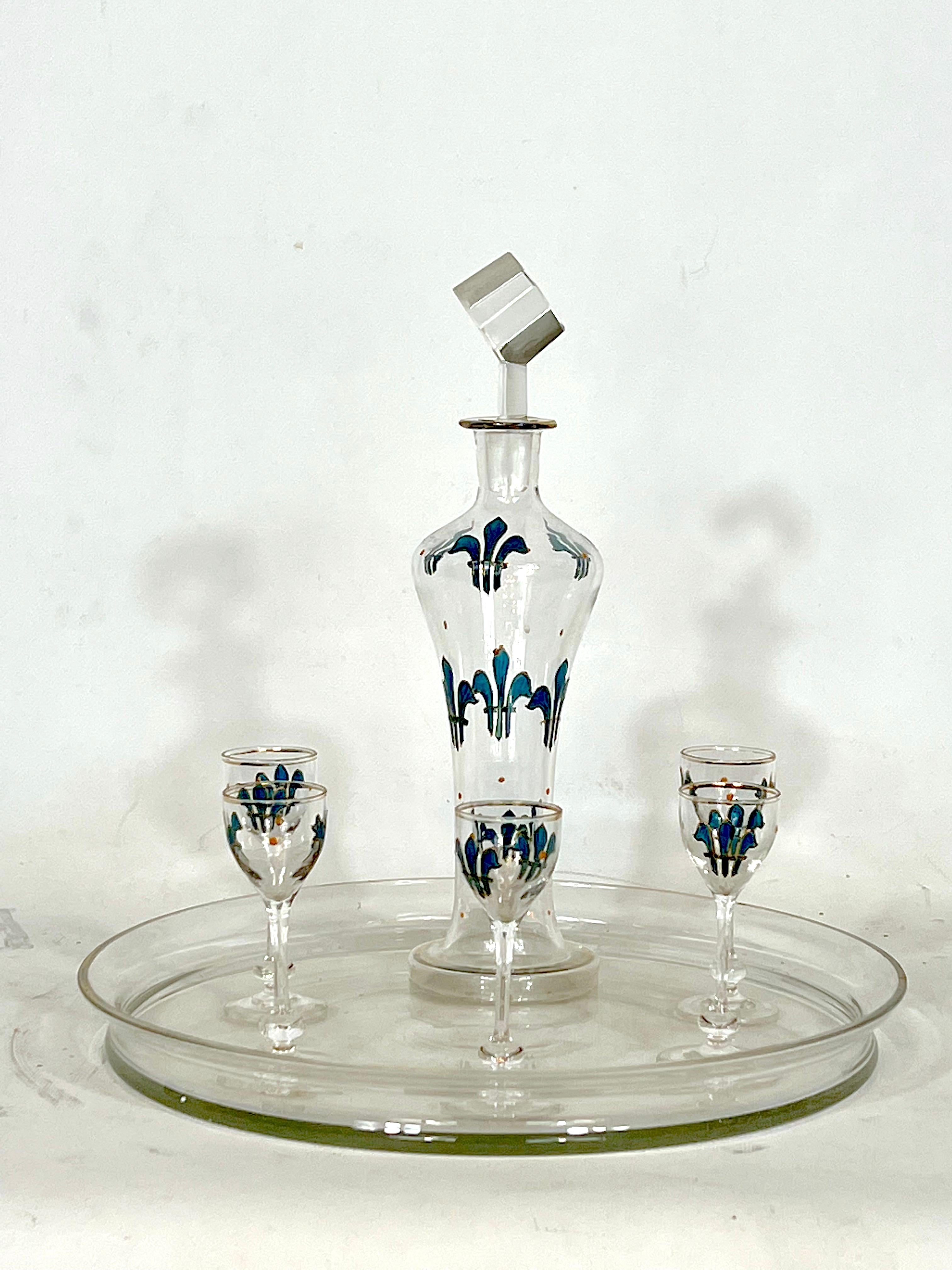 Italian Art Nouveau Glass Liquor Set from 1920s In Good Condition For Sale In Catania, CT
