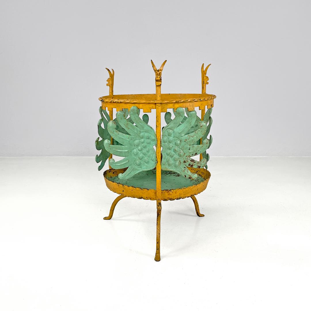 Italian Art Nouveau green yellow wrought iron vase holder with decorations 1900s In Fair Condition For Sale In MIlano, IT