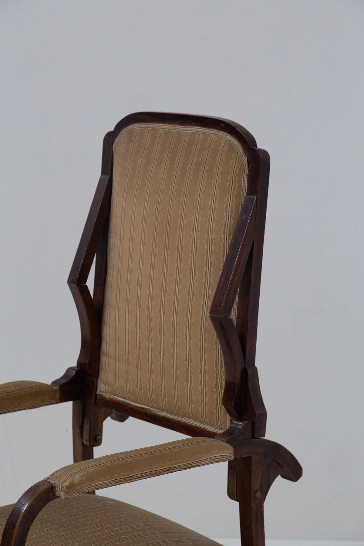 Italian Art Nouveau period armchair in original fabric In Good Condition For Sale In Milano, IT