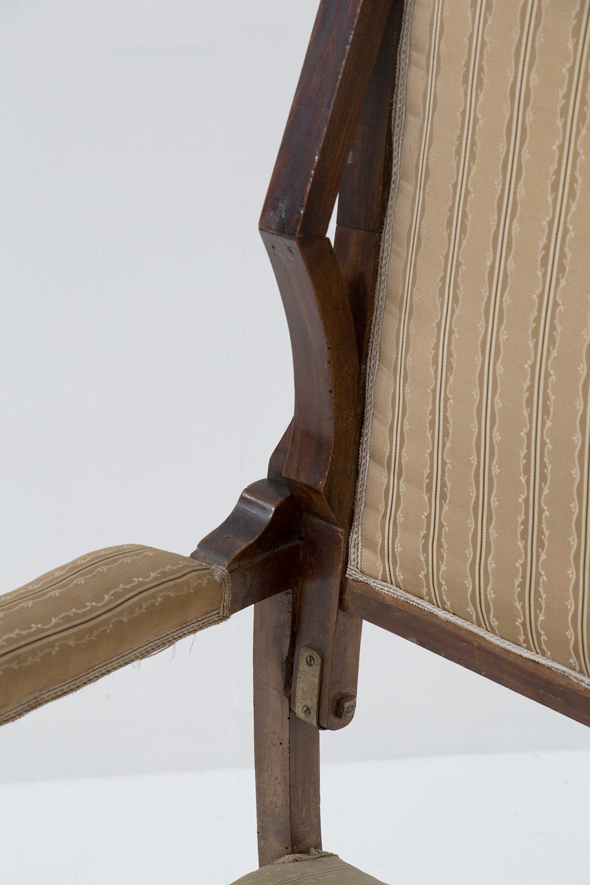 Italienischer Sessel im Art nouveau-Stil mit Original-Stoff (Frühes 20. Jahrhundert) im Angebot