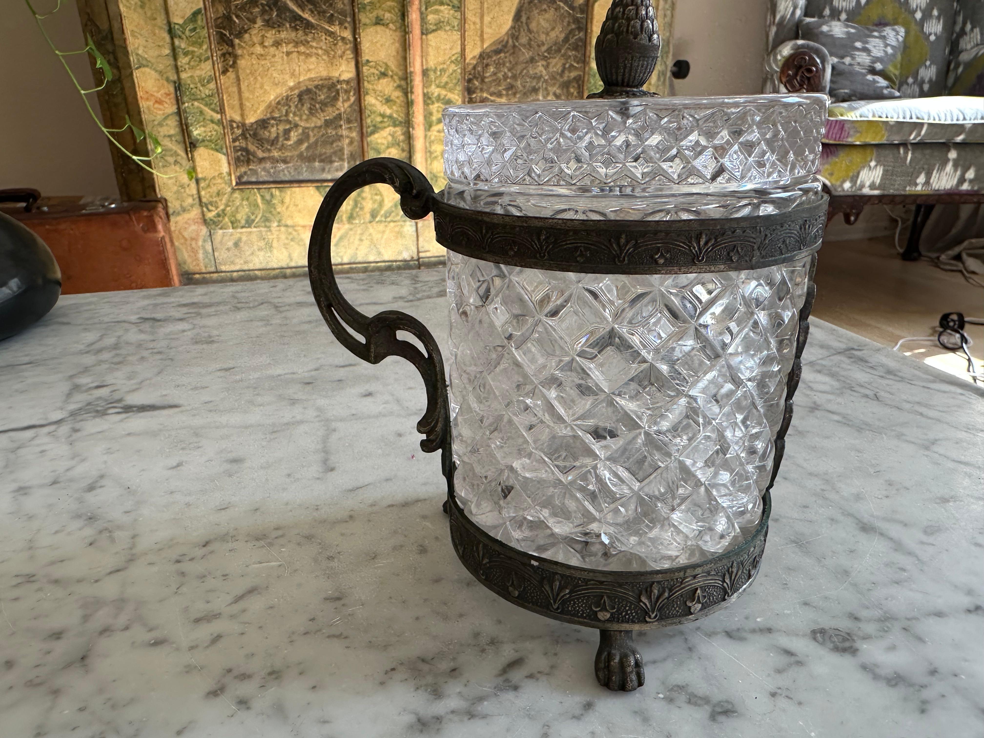 Italian Art Nouveau Rock Crystal Jar with Lid – Faceted Cut and Ornamental Mount In Good Condition For Sale In Hamburg, DE