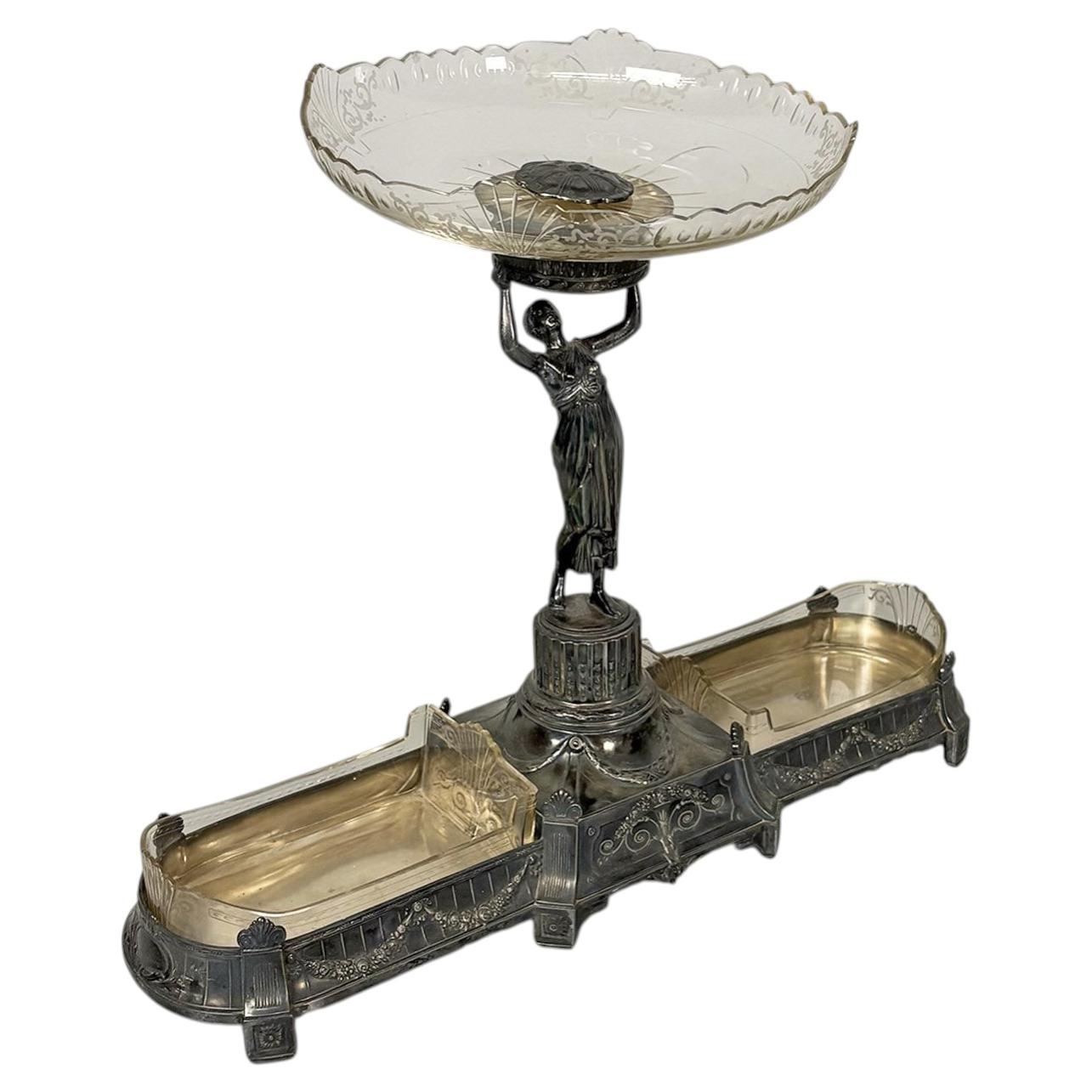 Centre de table sculptural de style Art nouveau italien, en métal argenté et verre, années 1930