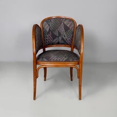 Italian Art Nouveau style chair in wood and gray patterned fabric, 1930s