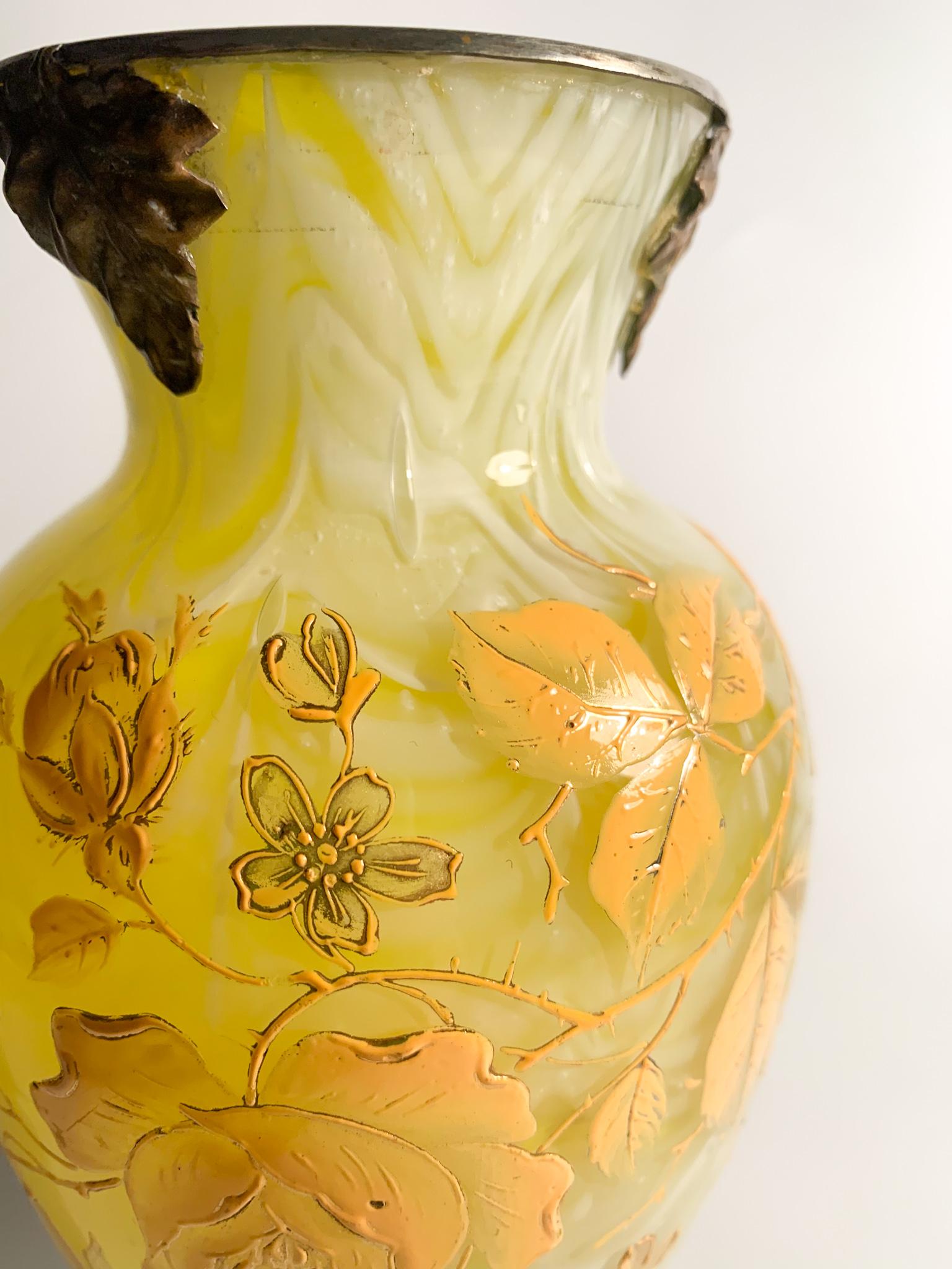 Italian Art Nouveau Vase in Bronze & Yellow Murano Glass with Early 20th Century In Good Condition In Milano, MI