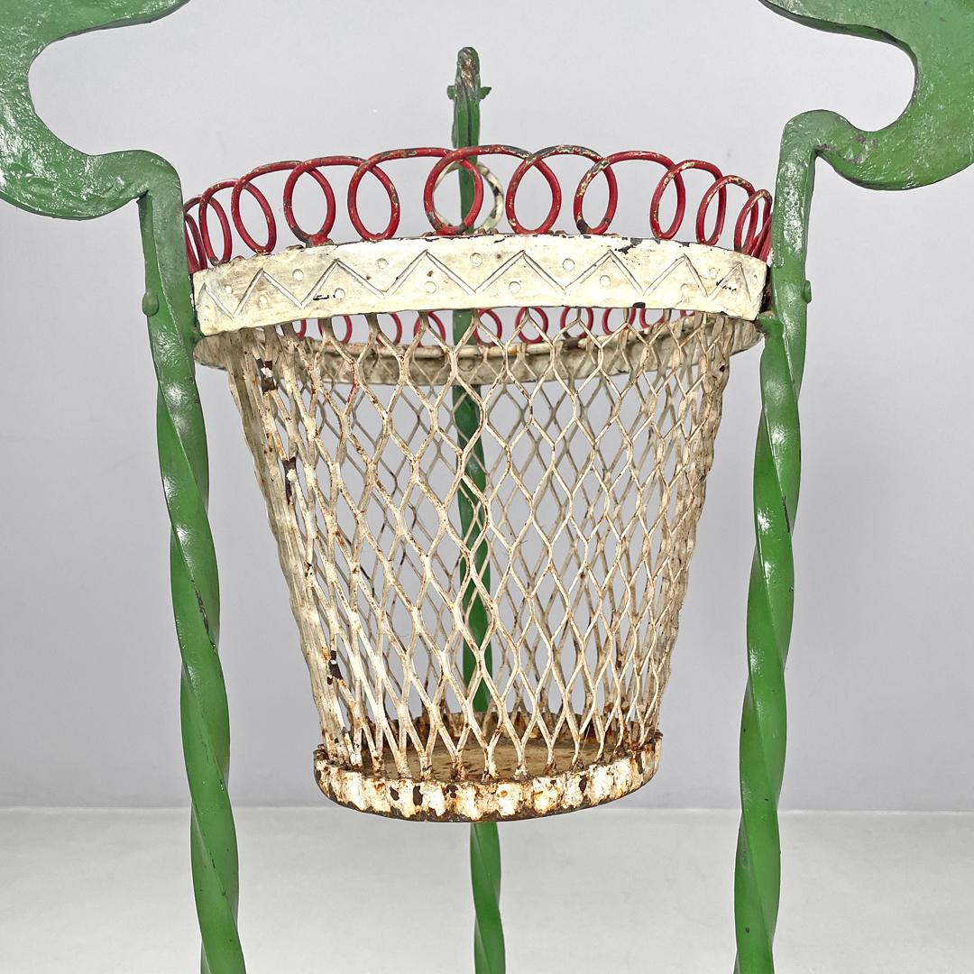 Italian Art Nouveau white green wrought iron vase holders with dragons, 1900s For Sale 10