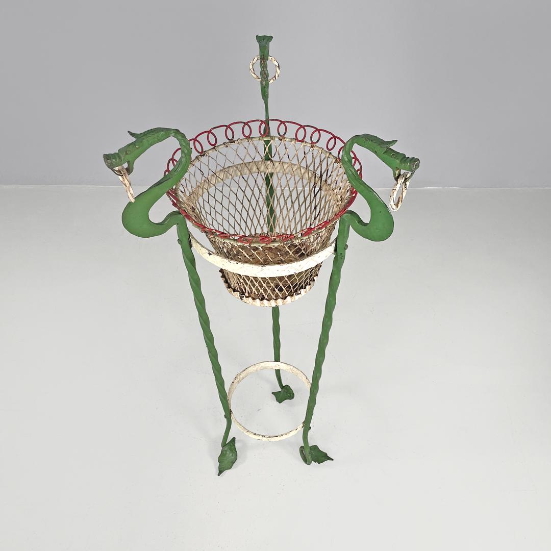 Italian Art Nouveau white green wrought iron vase holders with dragons, 1900s In Fair Condition For Sale In MIlano, IT