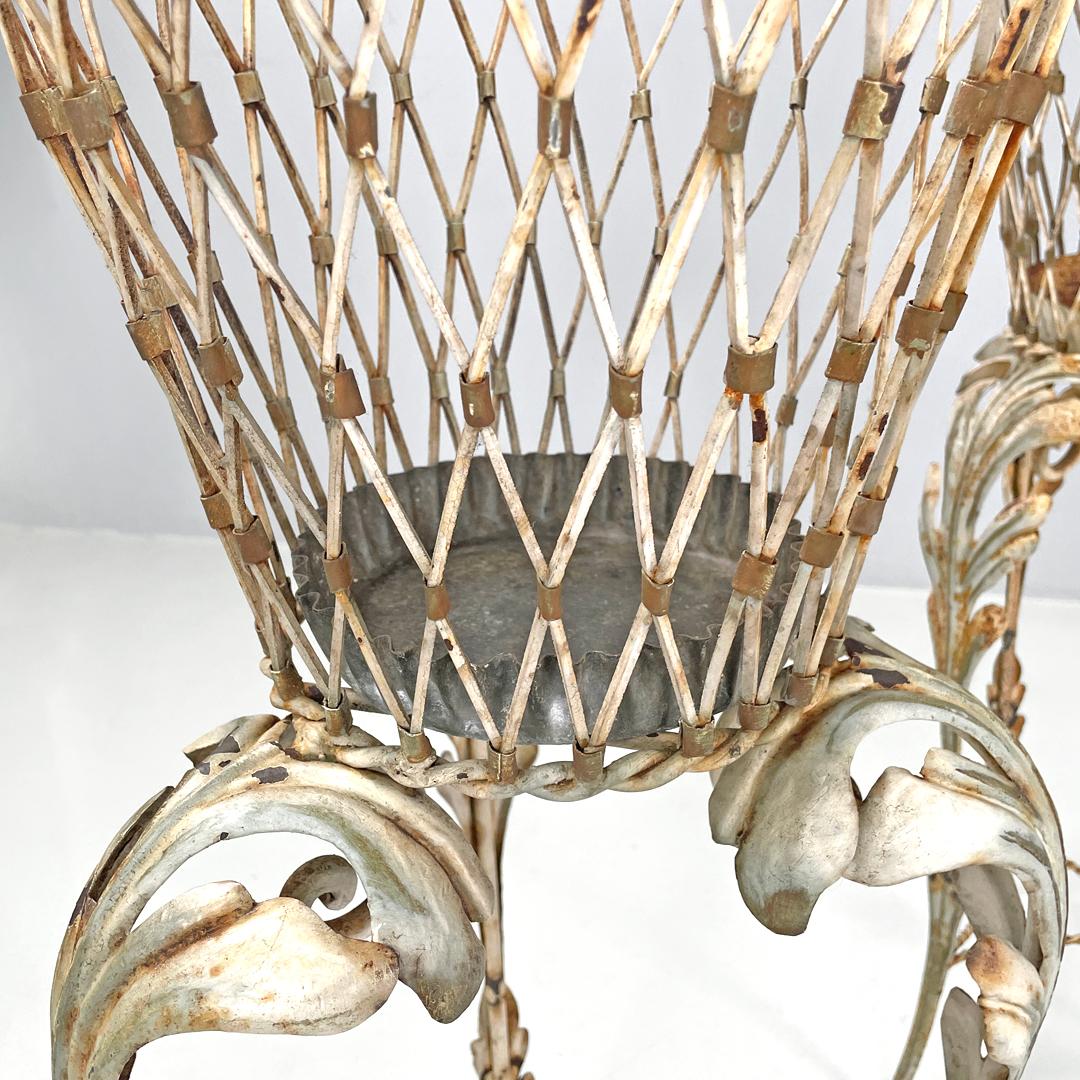 Italian Art Nouveau white wrought iron vase holder with floral decorations 1900s For Sale 6