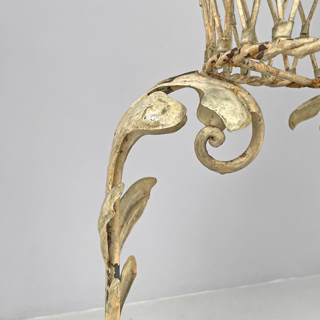 Italian Art Nouveau white wrought iron vase holder with floral decorations 1900s For Sale 8