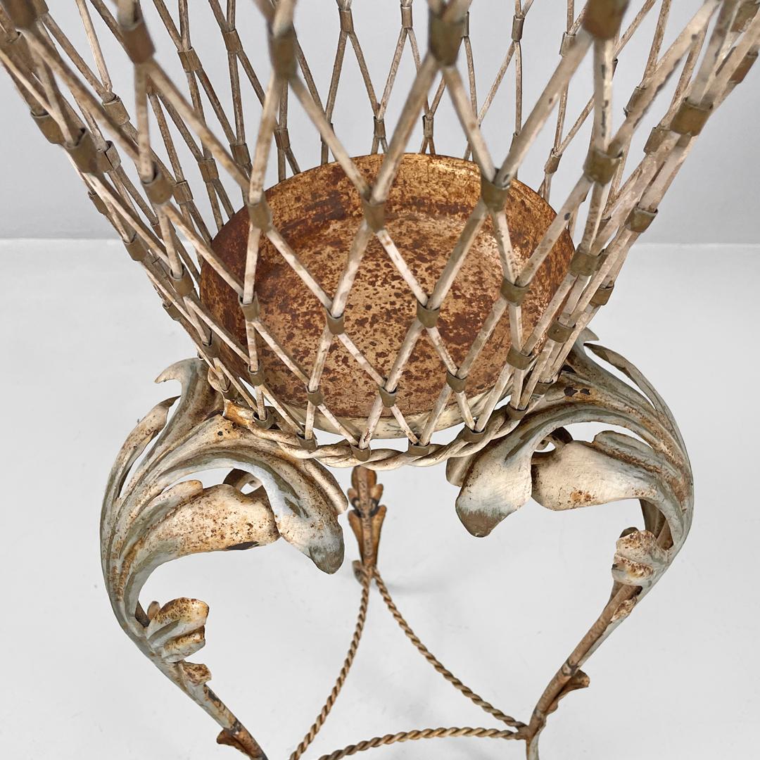 Italian Art Nouveau white wrought iron vase holder with floral decorations 1900s For Sale 10