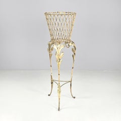 Italian Art Nouveau white wrought iron vase holder with floral decorations 1900s