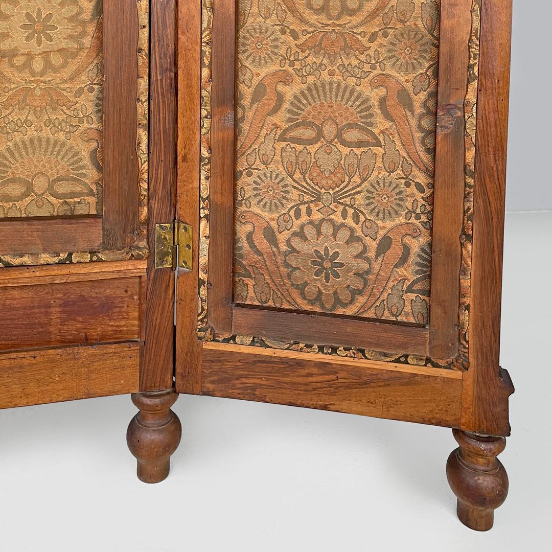 Paravento italiano Art Nouveau in legno e tessuto marrone con motivo floreale, fine '800 in vendita 13