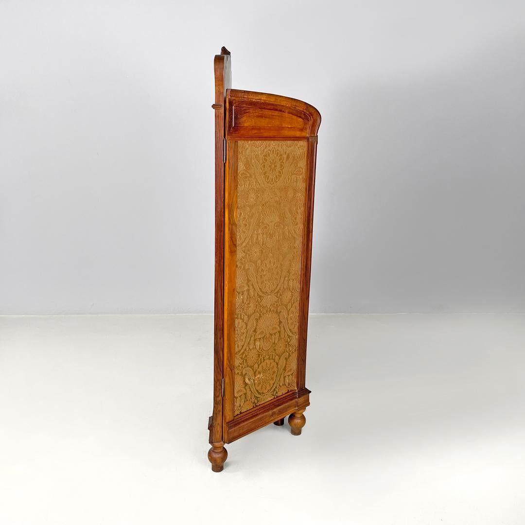 Paravento italiano Art Nouveau in legno e tessuto marrone con motivo floreale, fine '800 In condizioni discrete in vendita a MIlano, IT