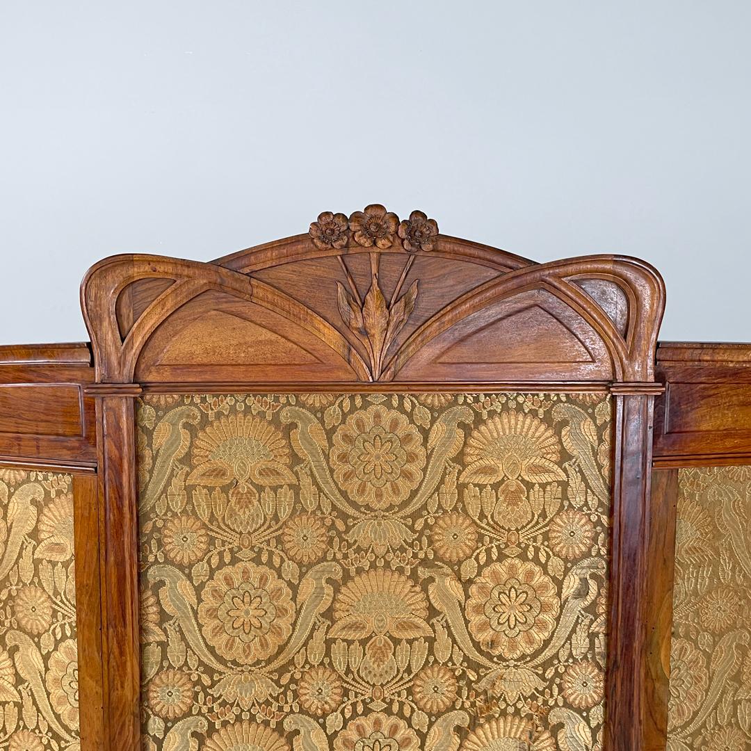 Paravento italiano Art Nouveau in legno e tessuto marrone con motivo floreale, fine '800 in vendita 2