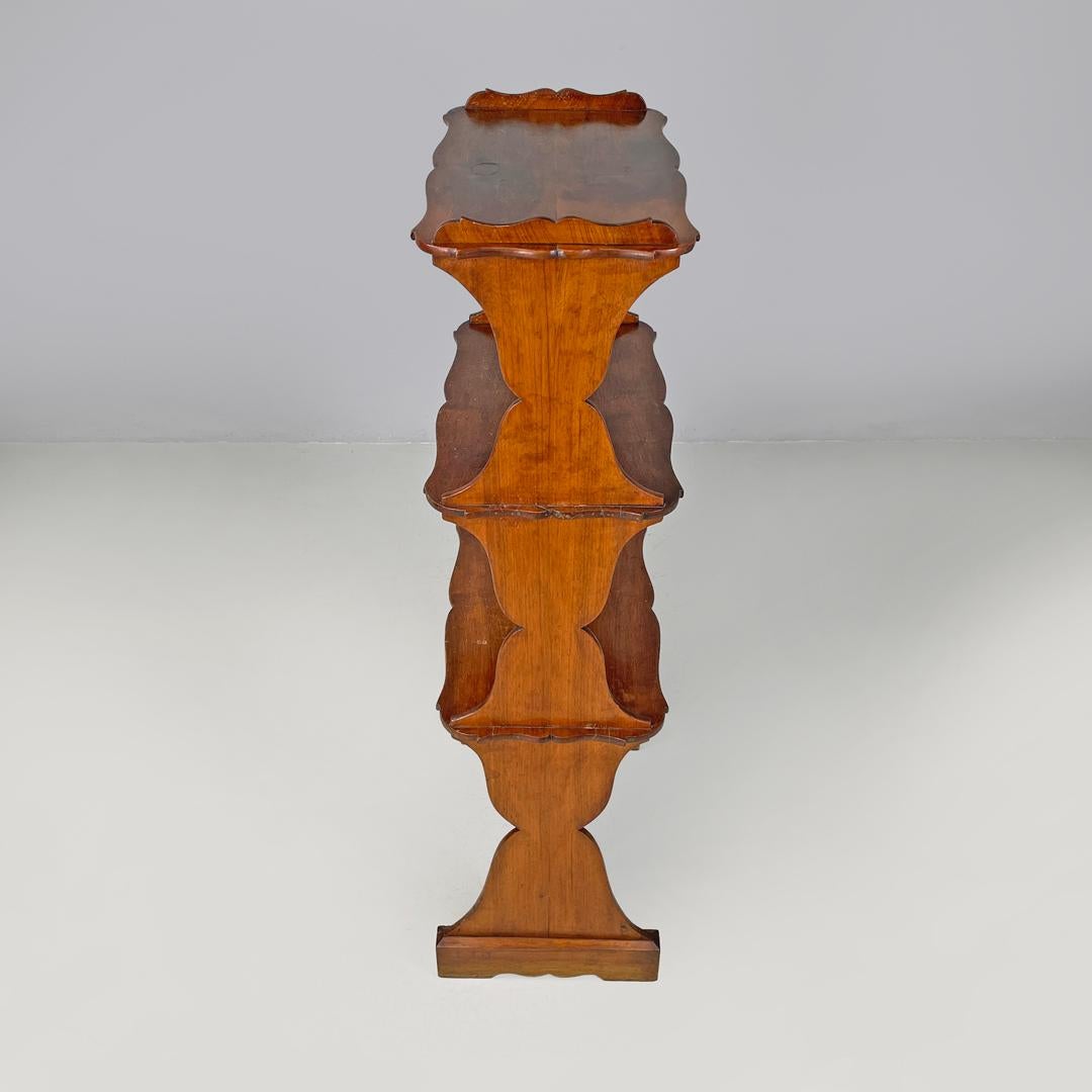 Bibliothèque italienne Art Nouveau avec trois étagères, début des années 1900 Bon état - En vente à MIlano, IT