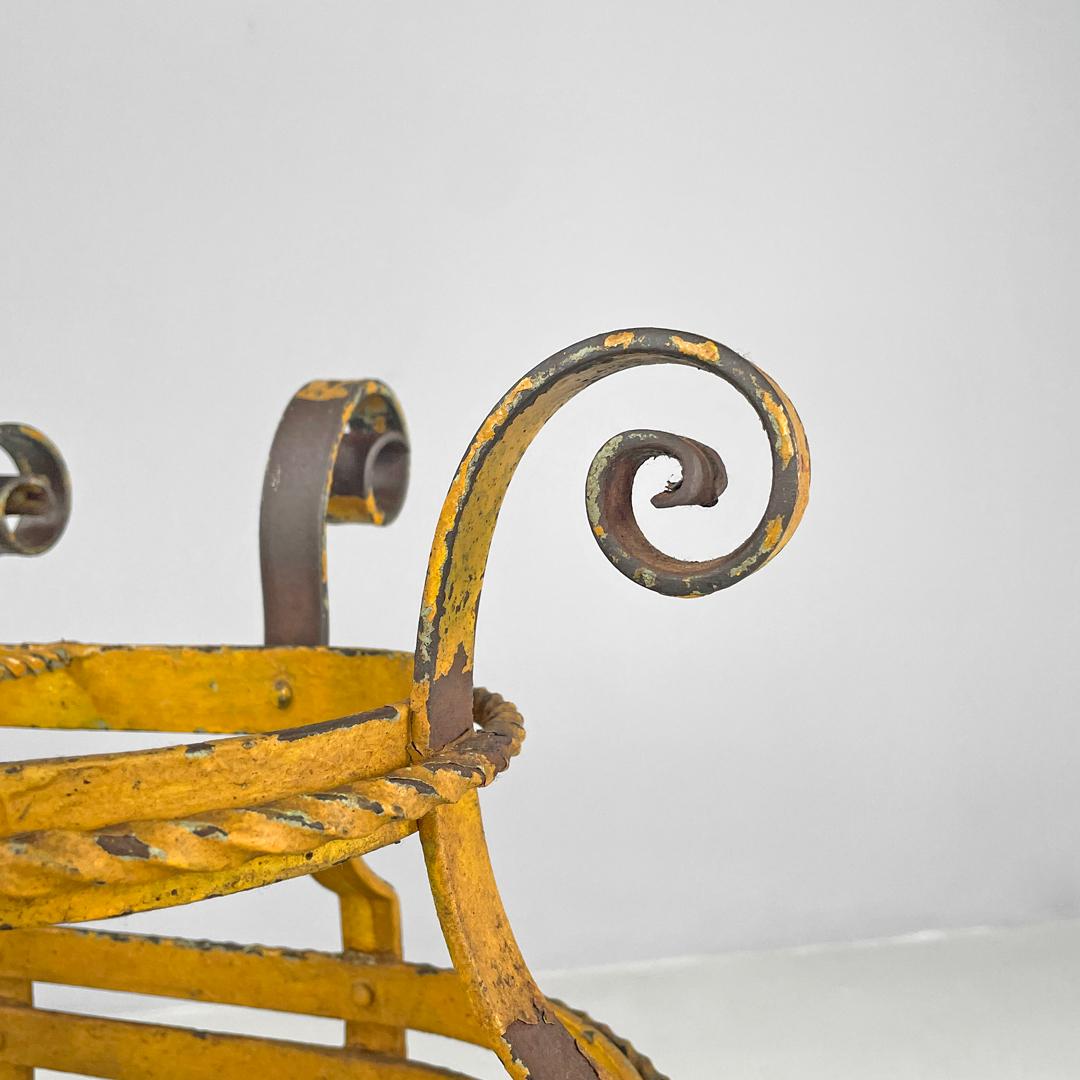 Italian Art Nouveau yellow and green wrought iron umbrella stand, 1900s For Sale 6