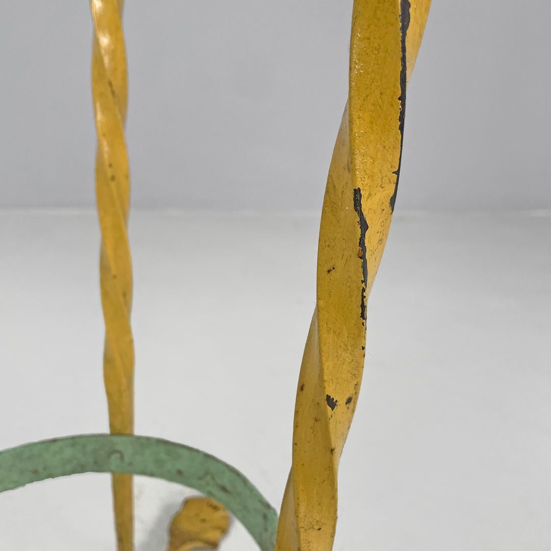 Italian Art Nouveau yellow green wrought iron vase holder with dragons, 1900s For Sale 5