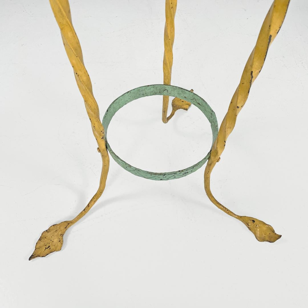 Italian Art Nouveau yellow green wrought iron vase holder with dragons, 1900s For Sale 6