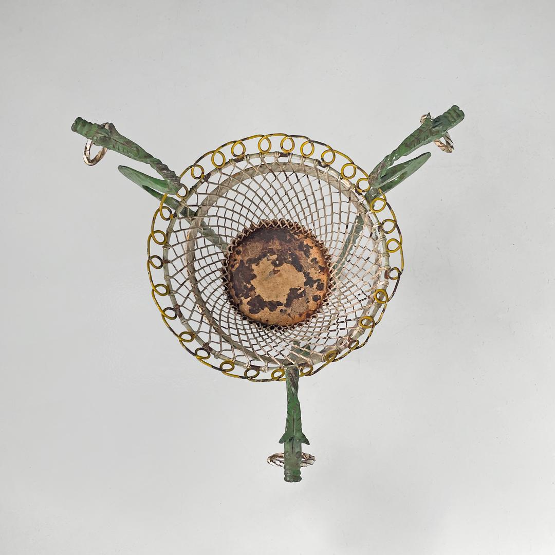 Italian Art Nouveau yellow green wrought iron vase holder with dragons, 1900s In Fair Condition For Sale In MIlano, IT