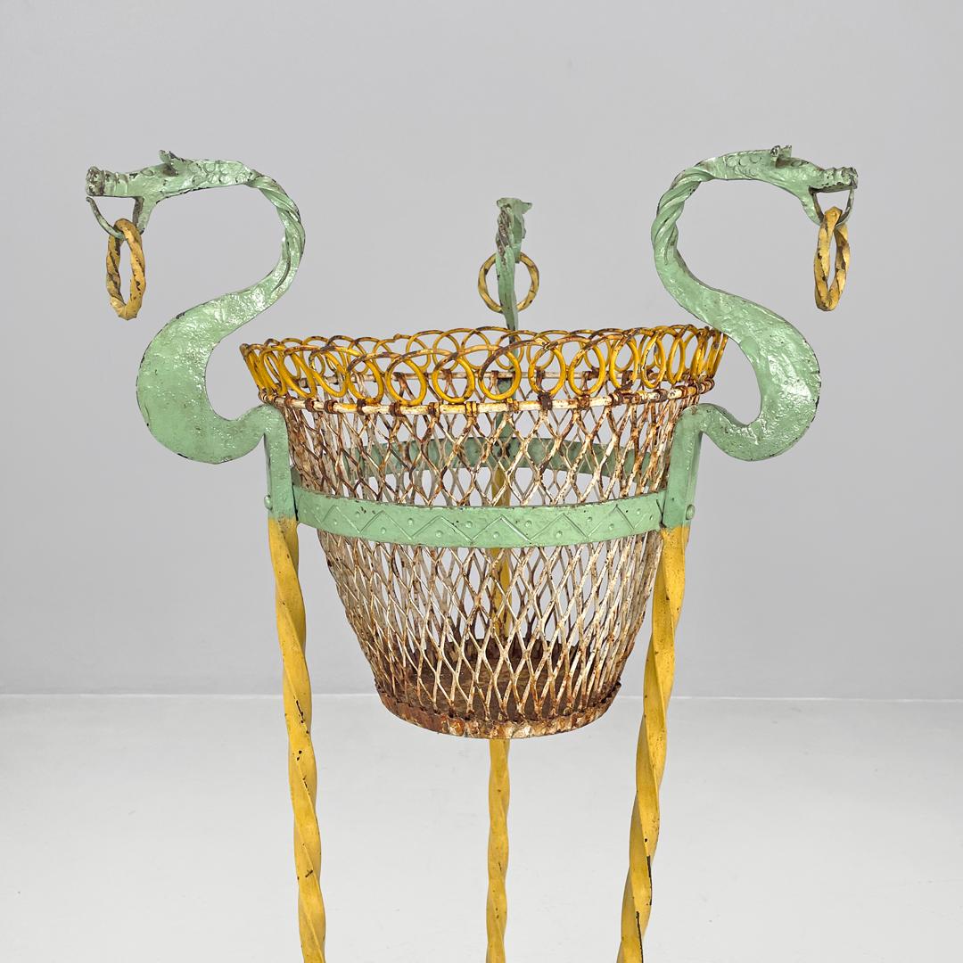 Early 20th Century Italian Art Nouveau yellow green wrought iron vase holder with dragons, 1900s For Sale