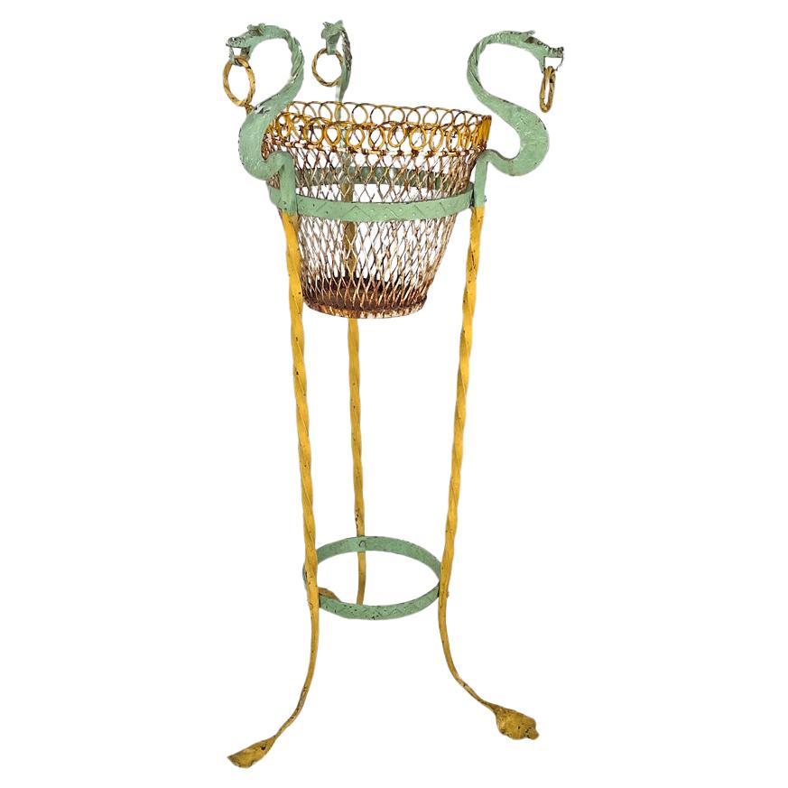 Portavaso in ferro battuto giallo verde Art Nouveau italiano con draghi, 1900