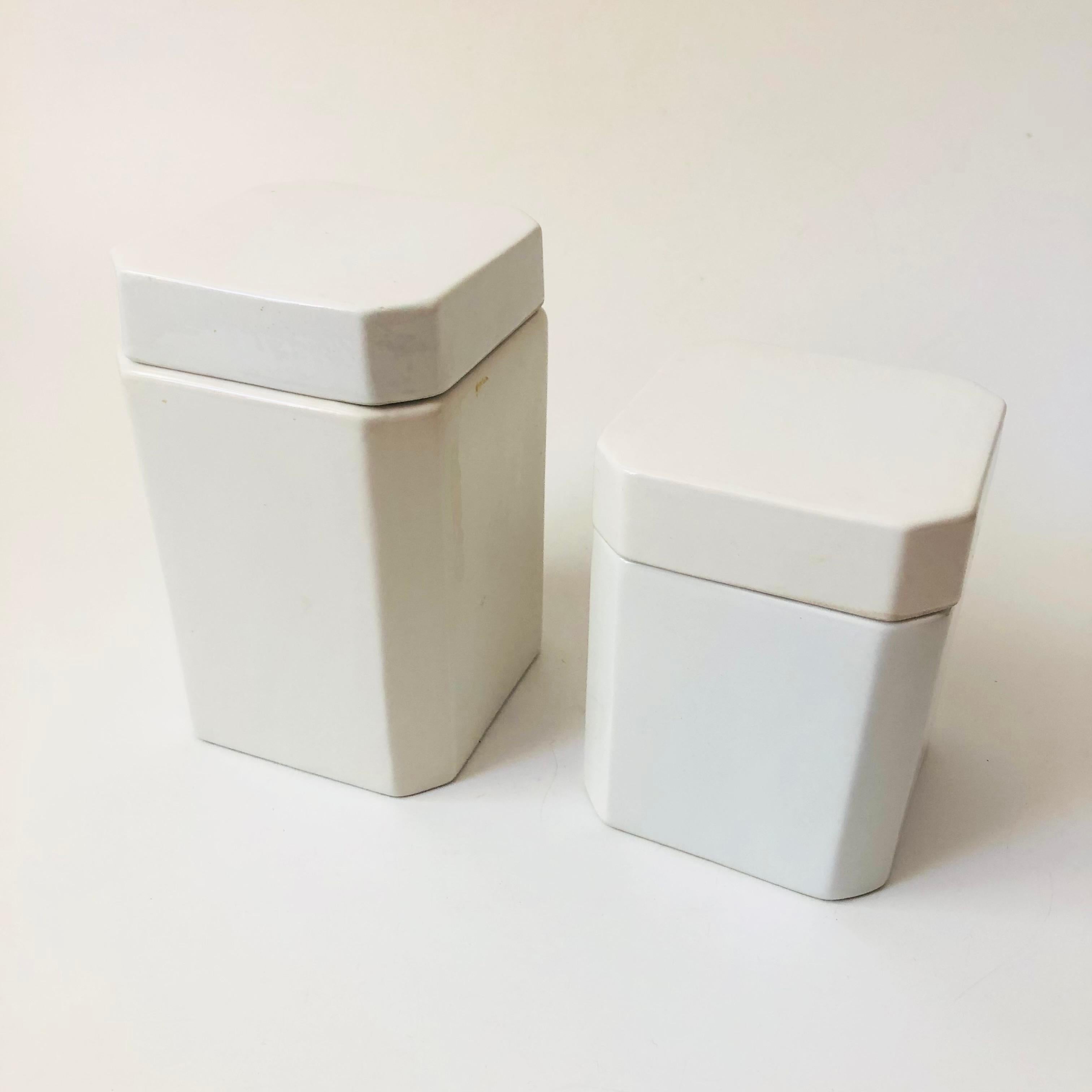 Italian Art Pottery Canisters - Set of 2 4