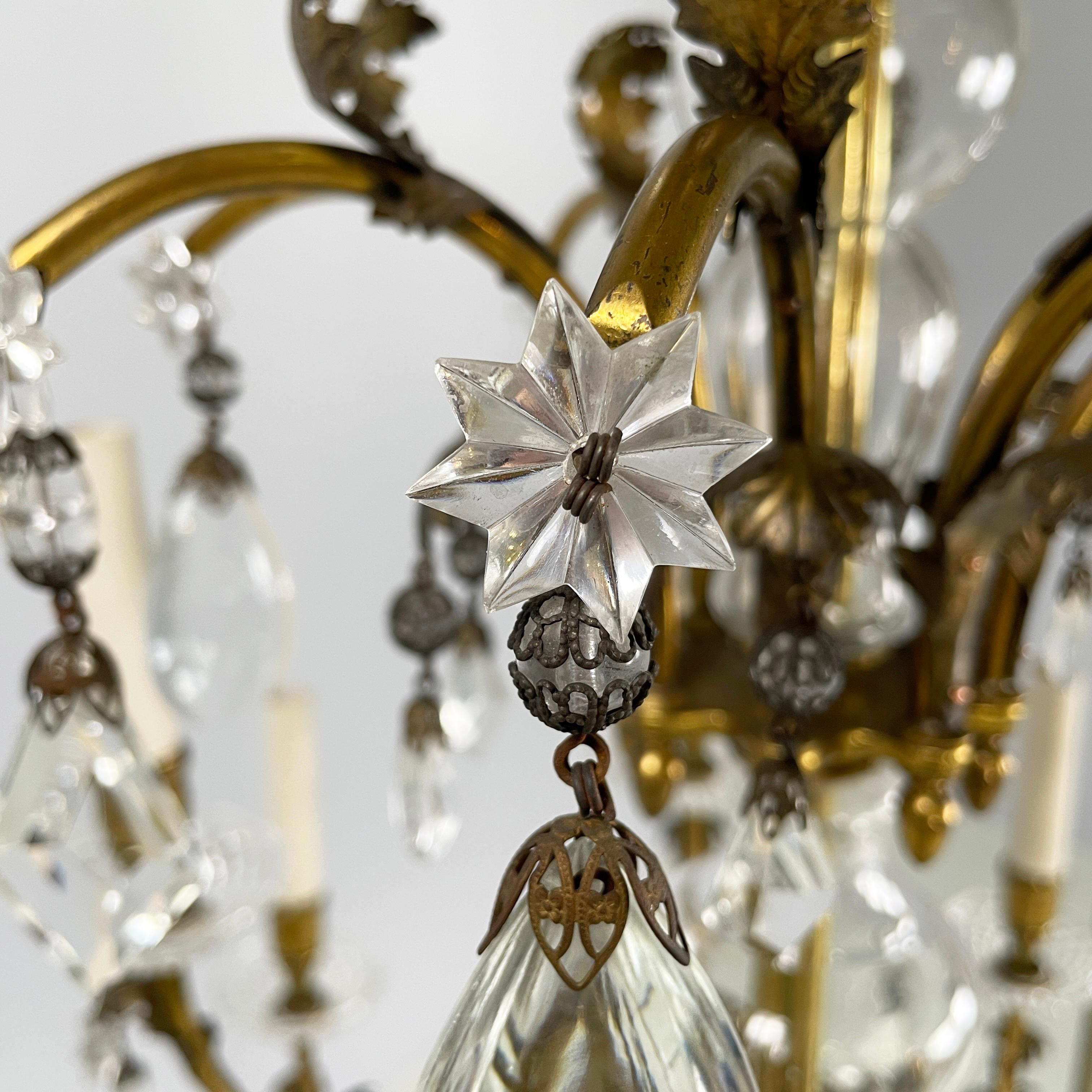 Italian arte deco Glass drop chandelier with brass structure, 1900-1950s For Sale 10