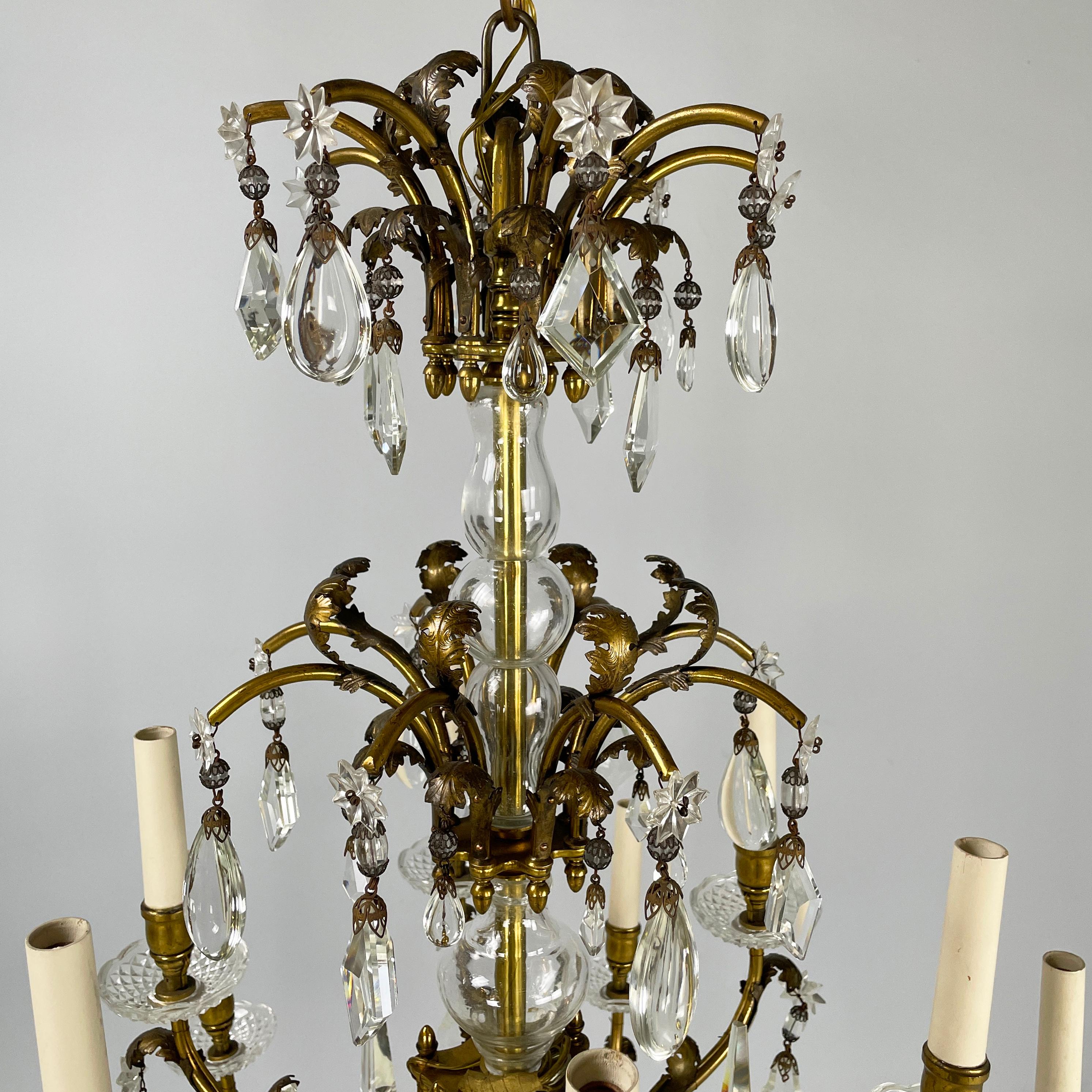 20th Century Italian arte deco Glass drop chandelier with brass structure, 1900-1950s For Sale
