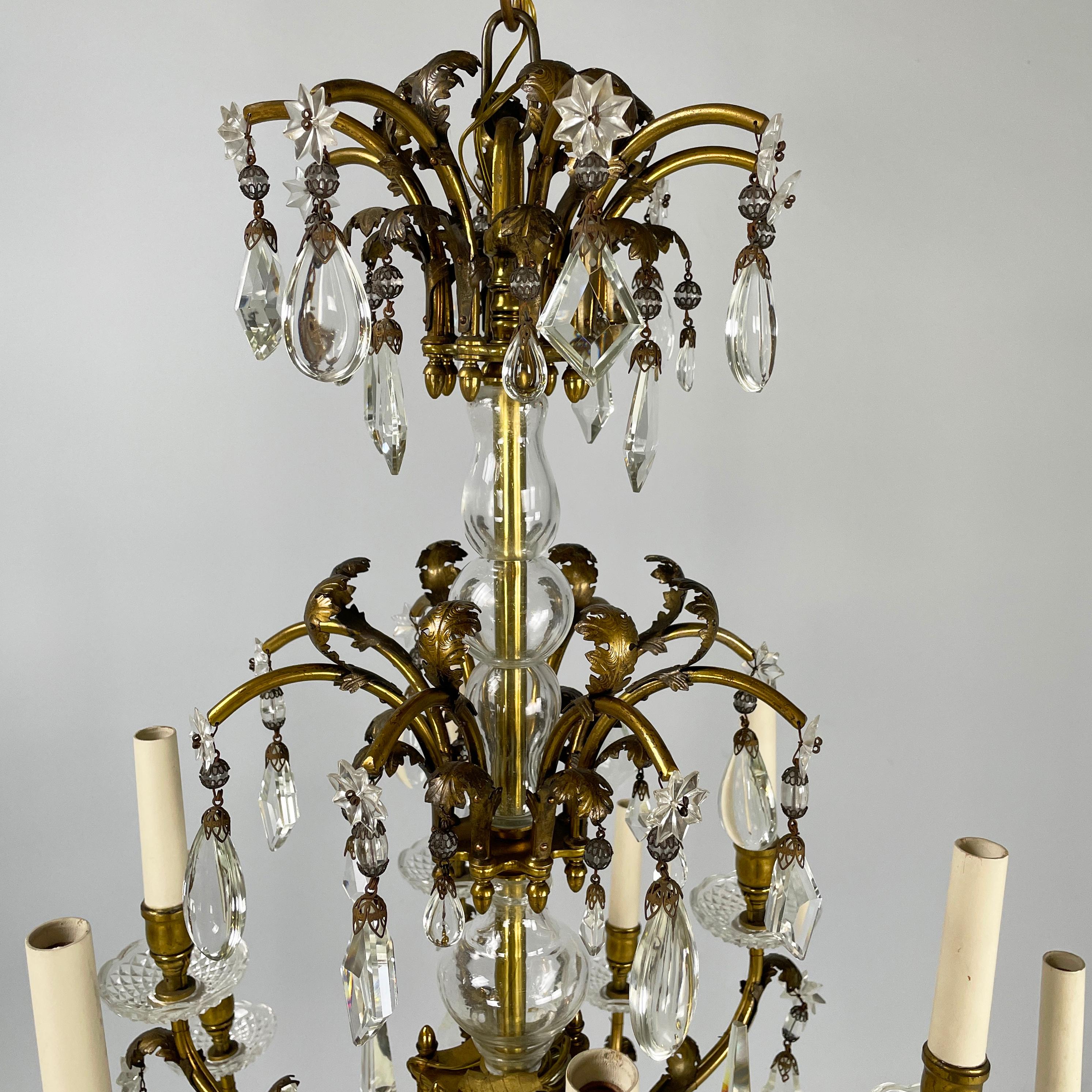 Lampadario a goccia in vetro con struttura in ottone, 1900-1950 In condizioni buone in vendita a MIlano, IT