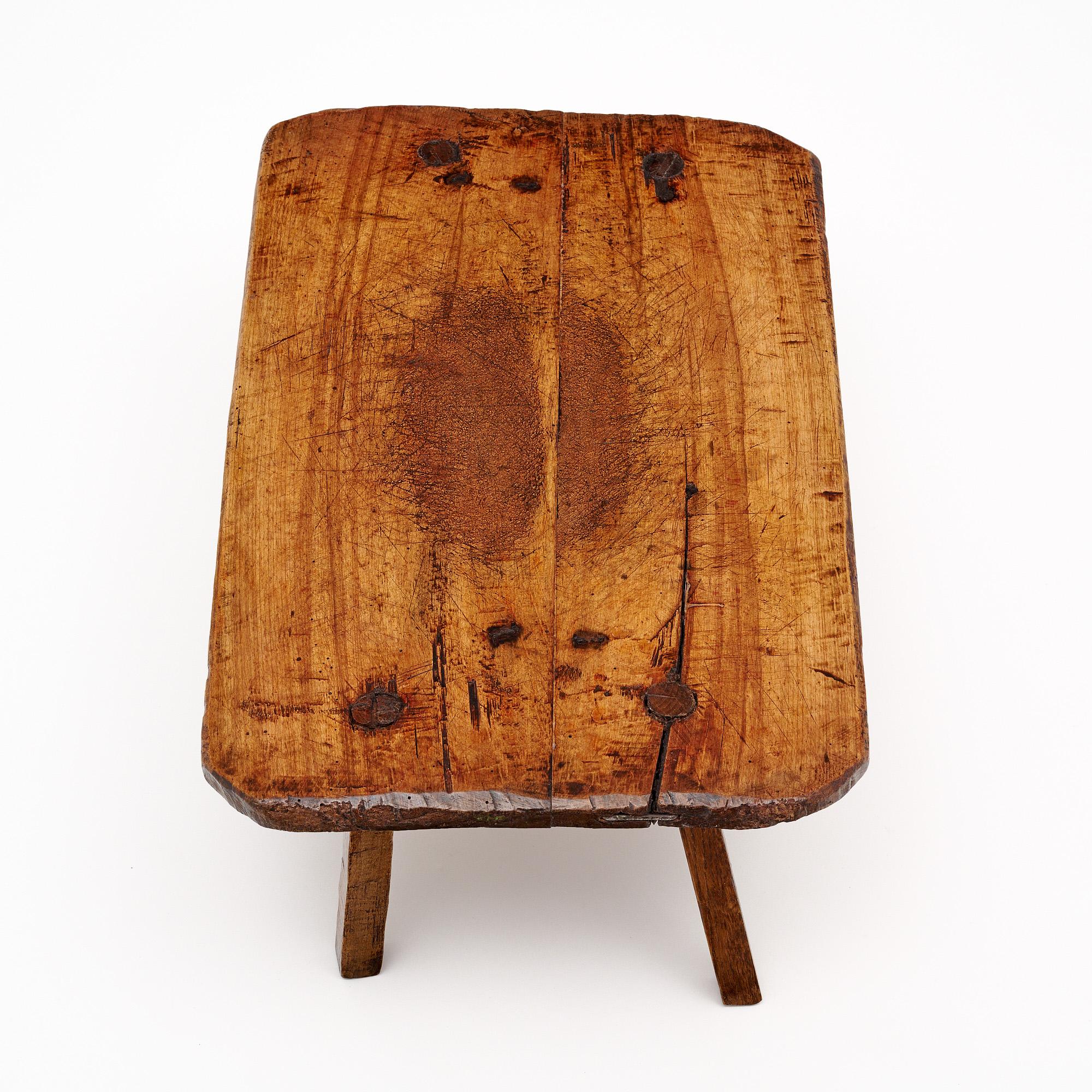 Mesa auxiliar antigua italiana Arte Povera en venta 4