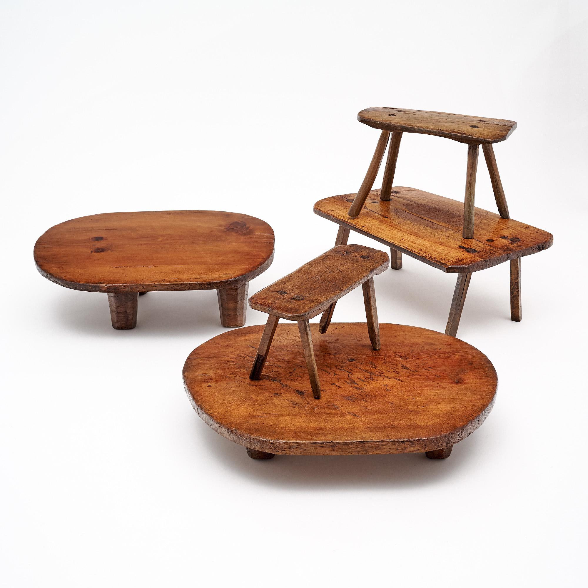 Mesa auxiliar antigua italiana Arte Povera en venta 3