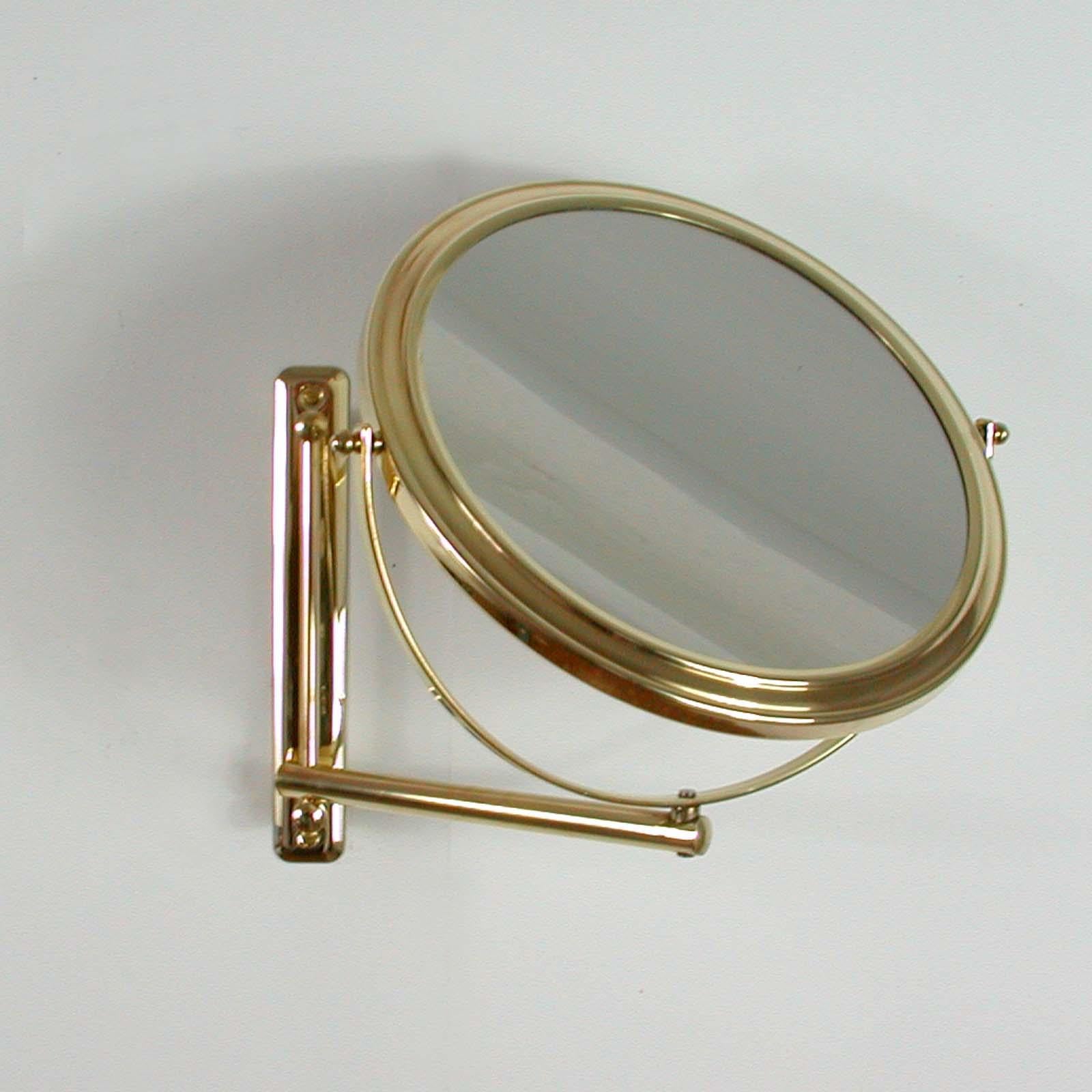 Italian Articulating and Adjustable Brass Vanity 2-Sided Wall Mirror, 1950s For Sale 3
