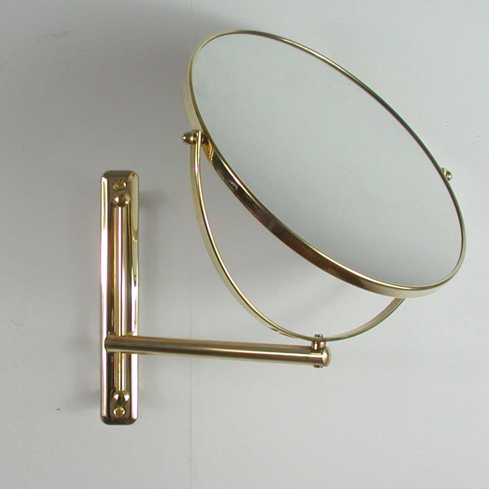 Italian Articulating and Adjustable Brass Vanity 2-Sided Wall Mirror, 1950s For Sale 5