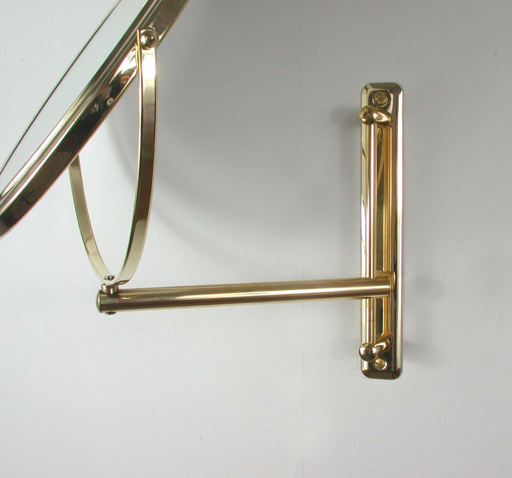 Italian Articulating and Adjustable Brass Vanity 2-Sided Wall Mirror, 1950s For Sale 1