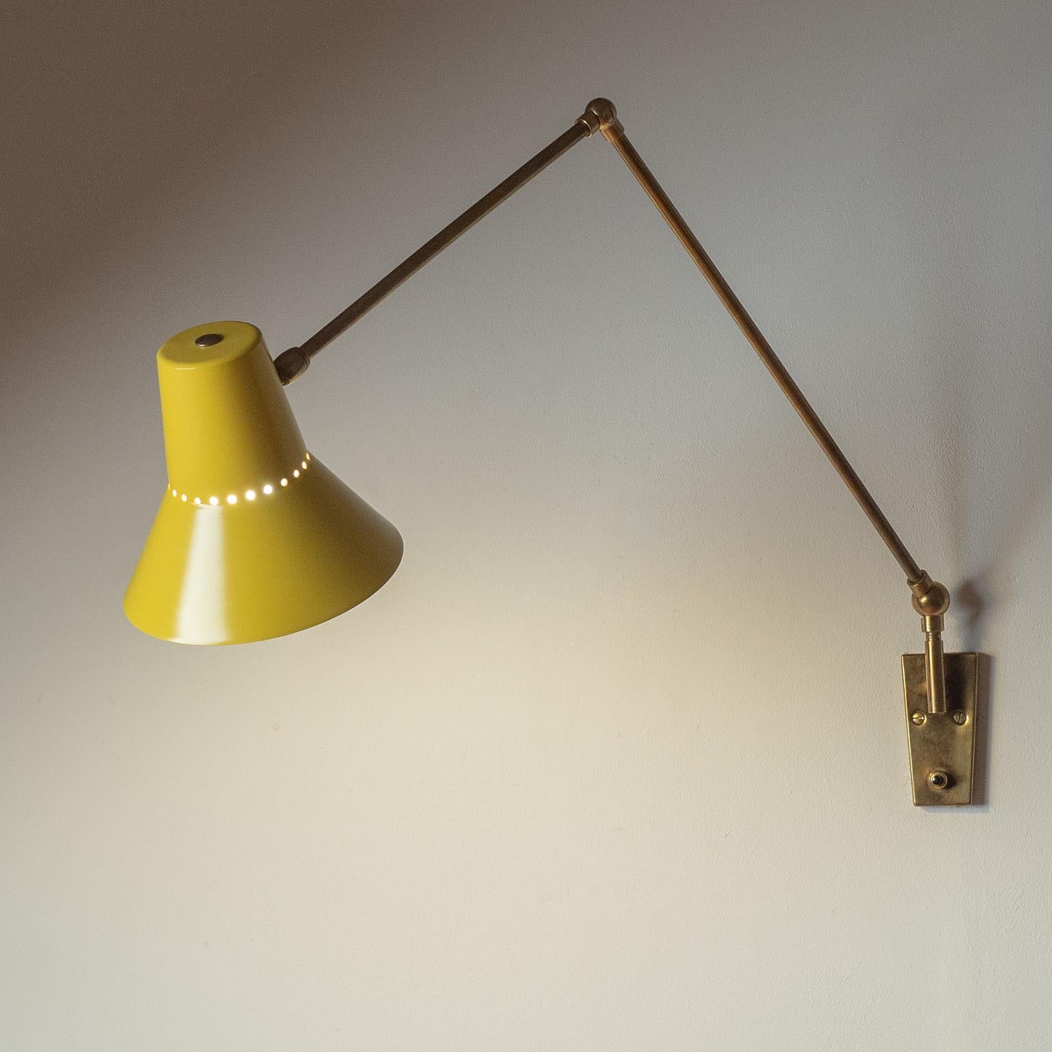Italian Articulating Wall Light, 1950s For Sale 1