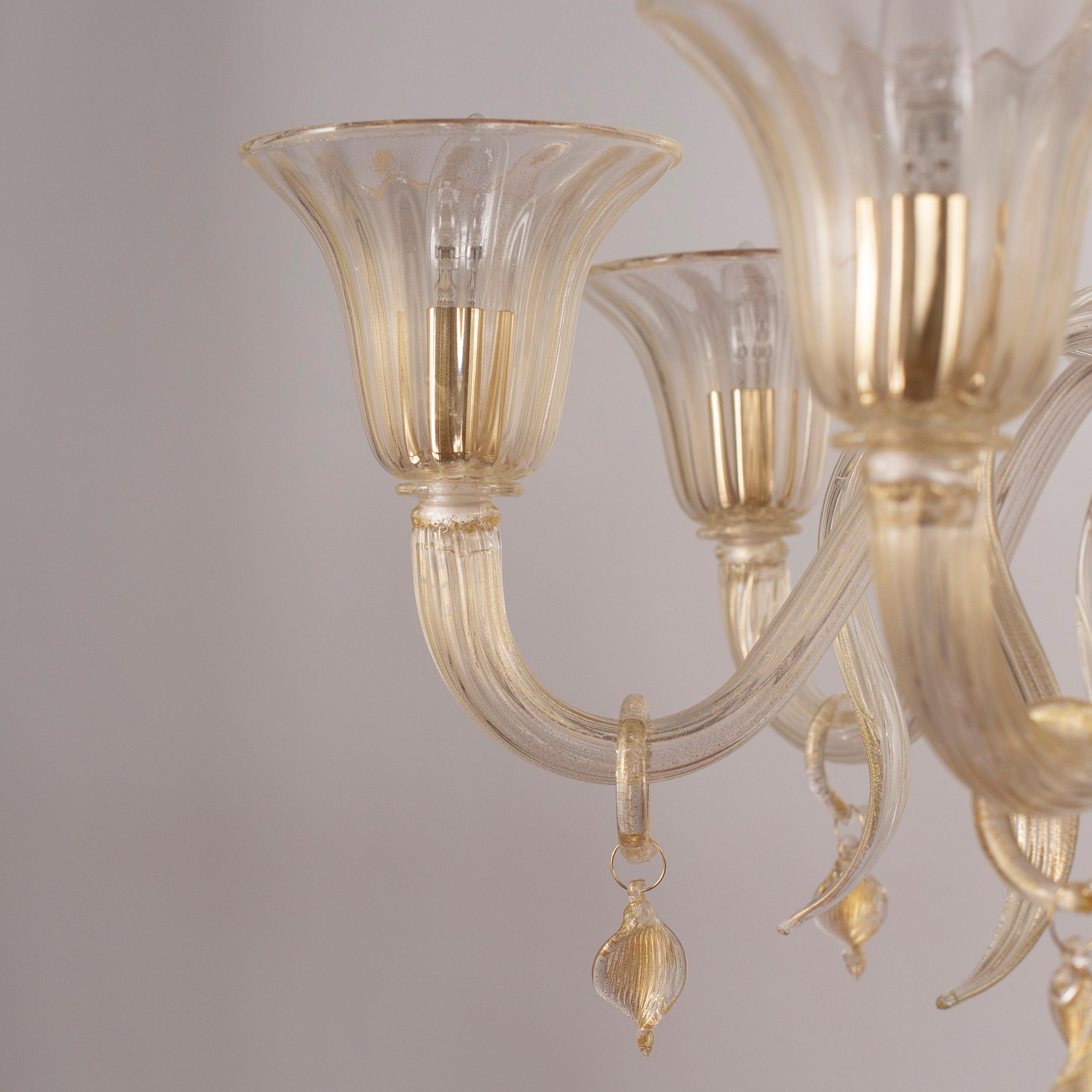 Lampadario artistico italiano a 6 bracci Fluage fatto a mano in vetro di Murano oro Multiforme in vendita 2