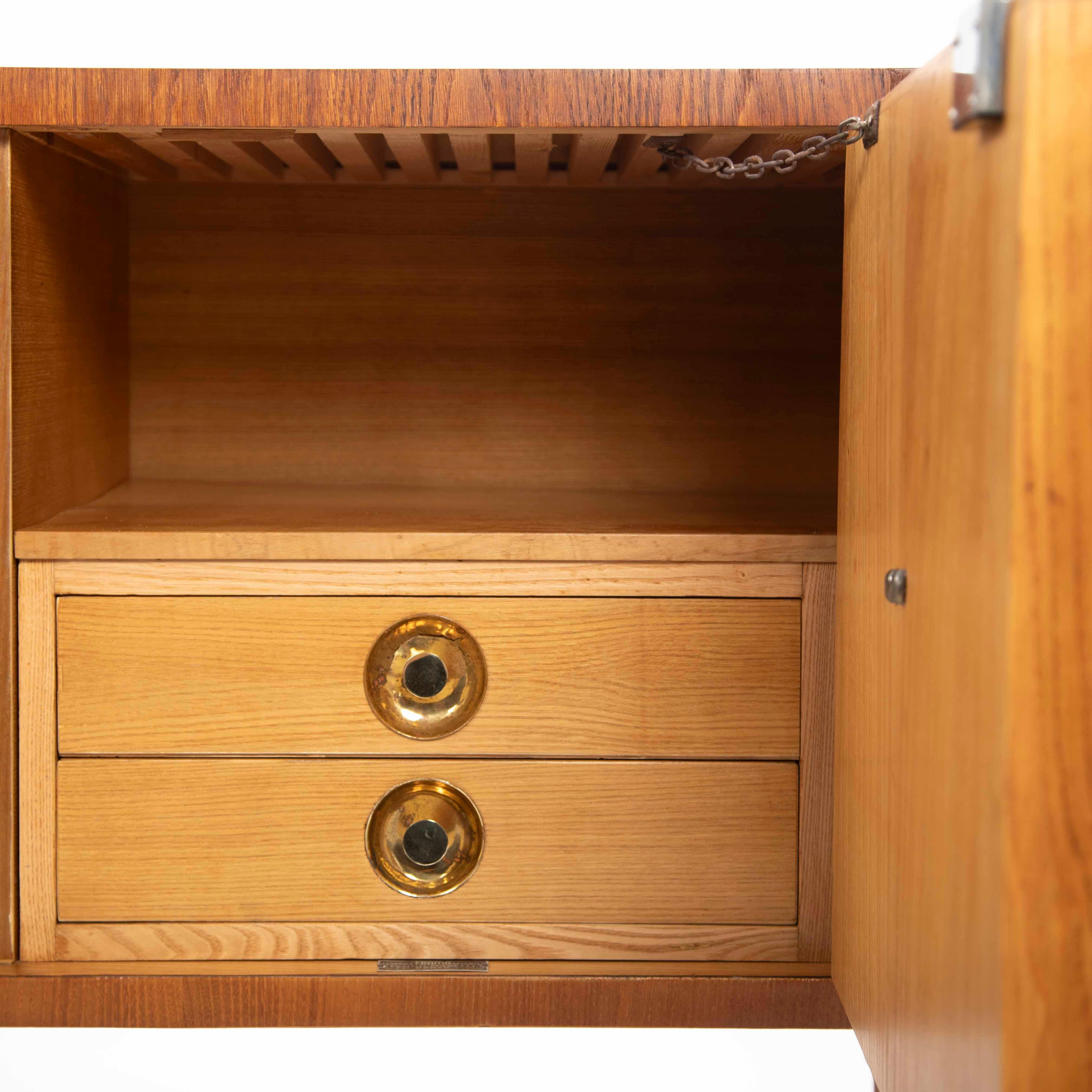 Italian Artistic Oak Sideboard with Naturalistic Carvings by PierLuigi Colli 40s For Sale 5