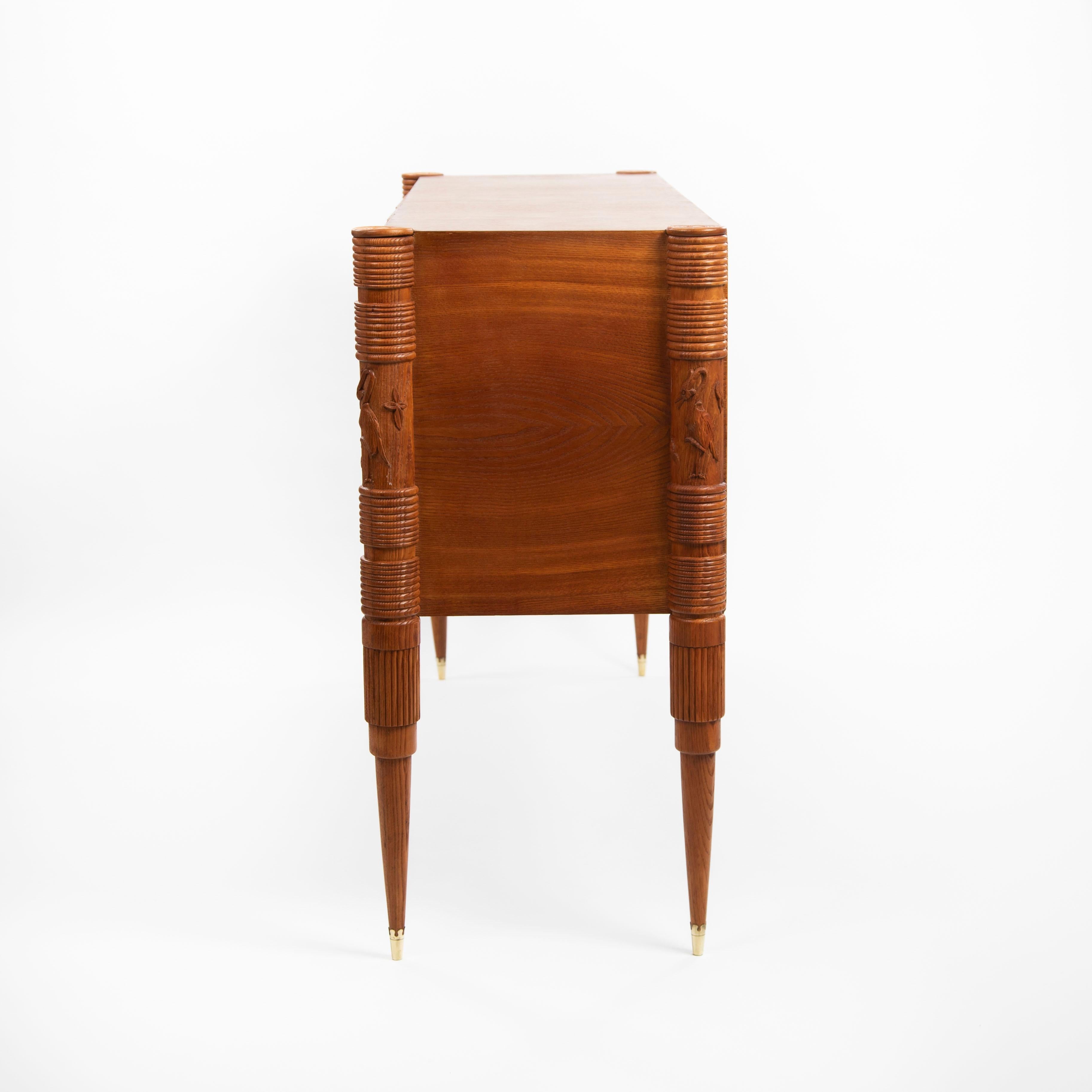 Mid-Century Modern Italian Artistic Oak Sideboard with Naturalistic Carvings by PierLuigi Colli 40s For Sale