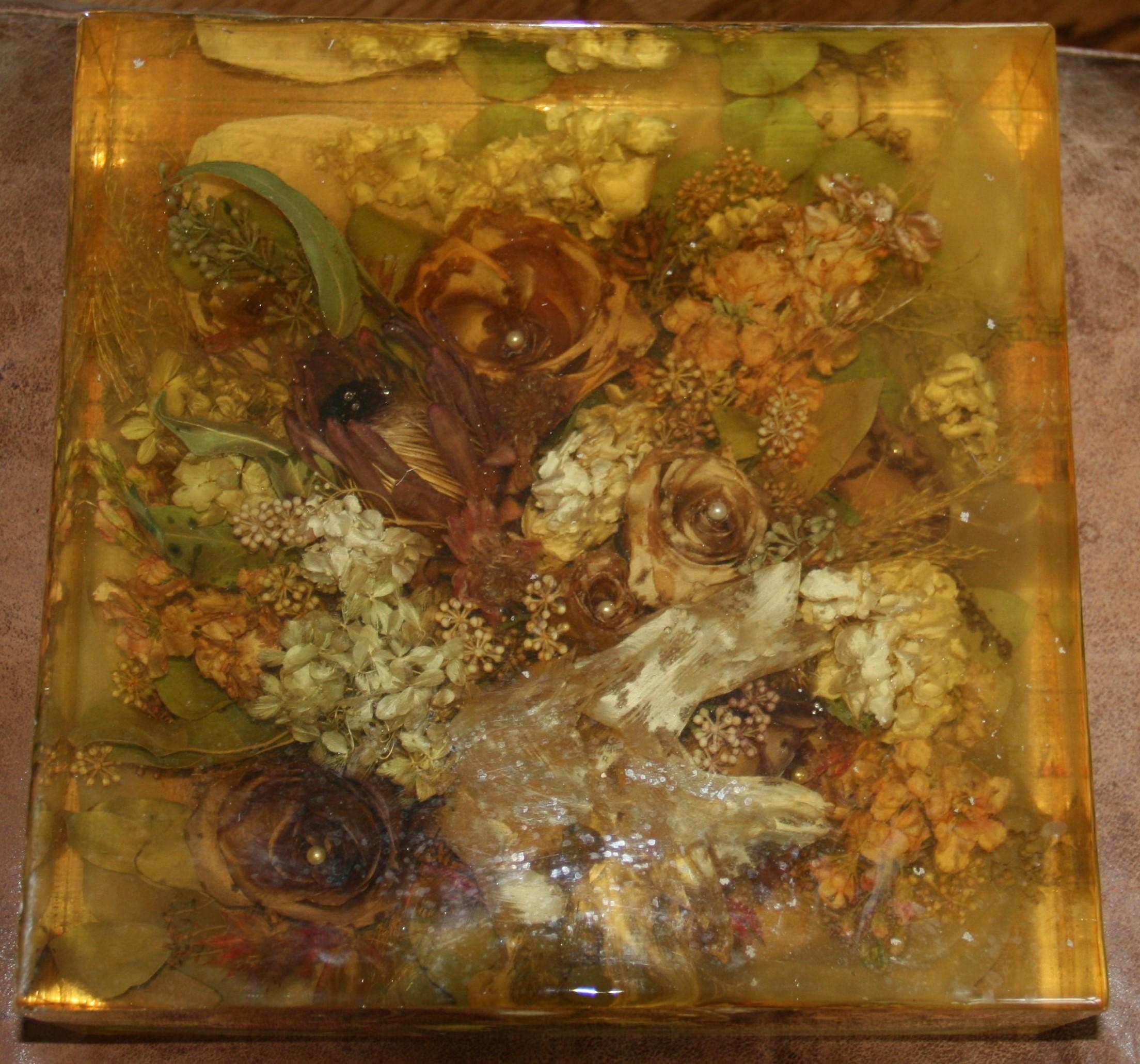Obra de arte italiana  Escultura de mesa Flores recubiertas de resina moldeada en venta 2